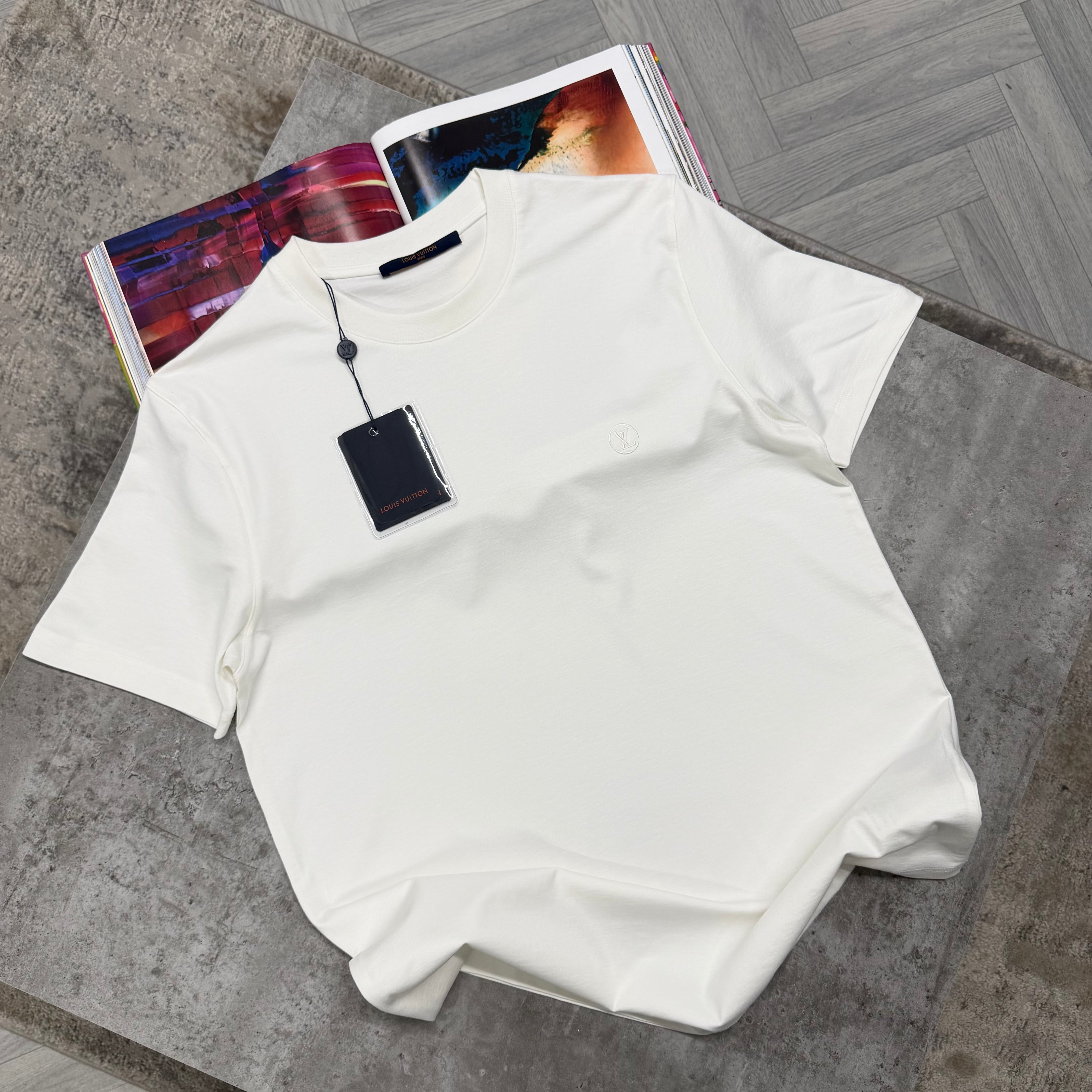 LVE CIRCLE LOGO T SHIRT - WHITE