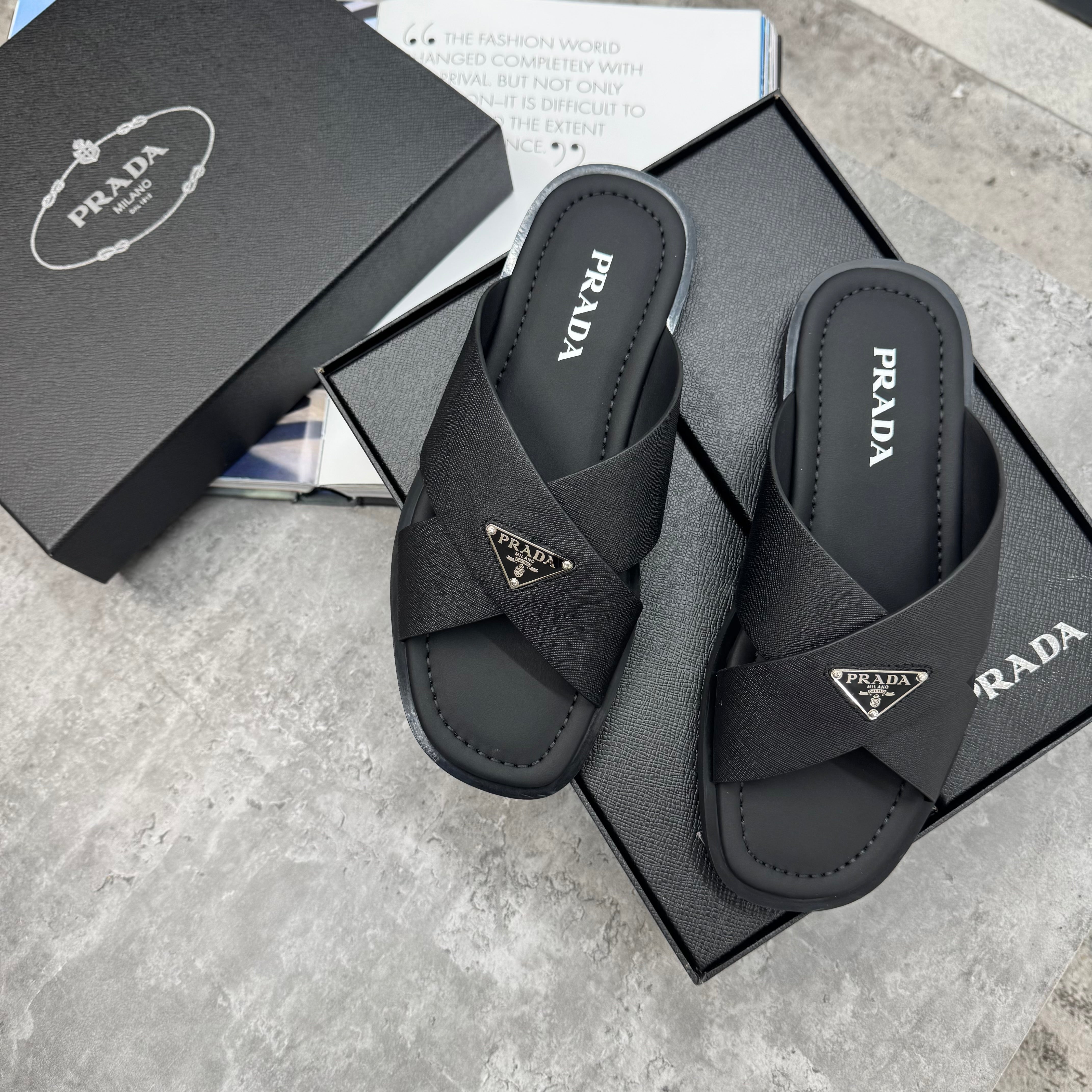 (PRE-ORDER) PDA - SLIDES - BLACK