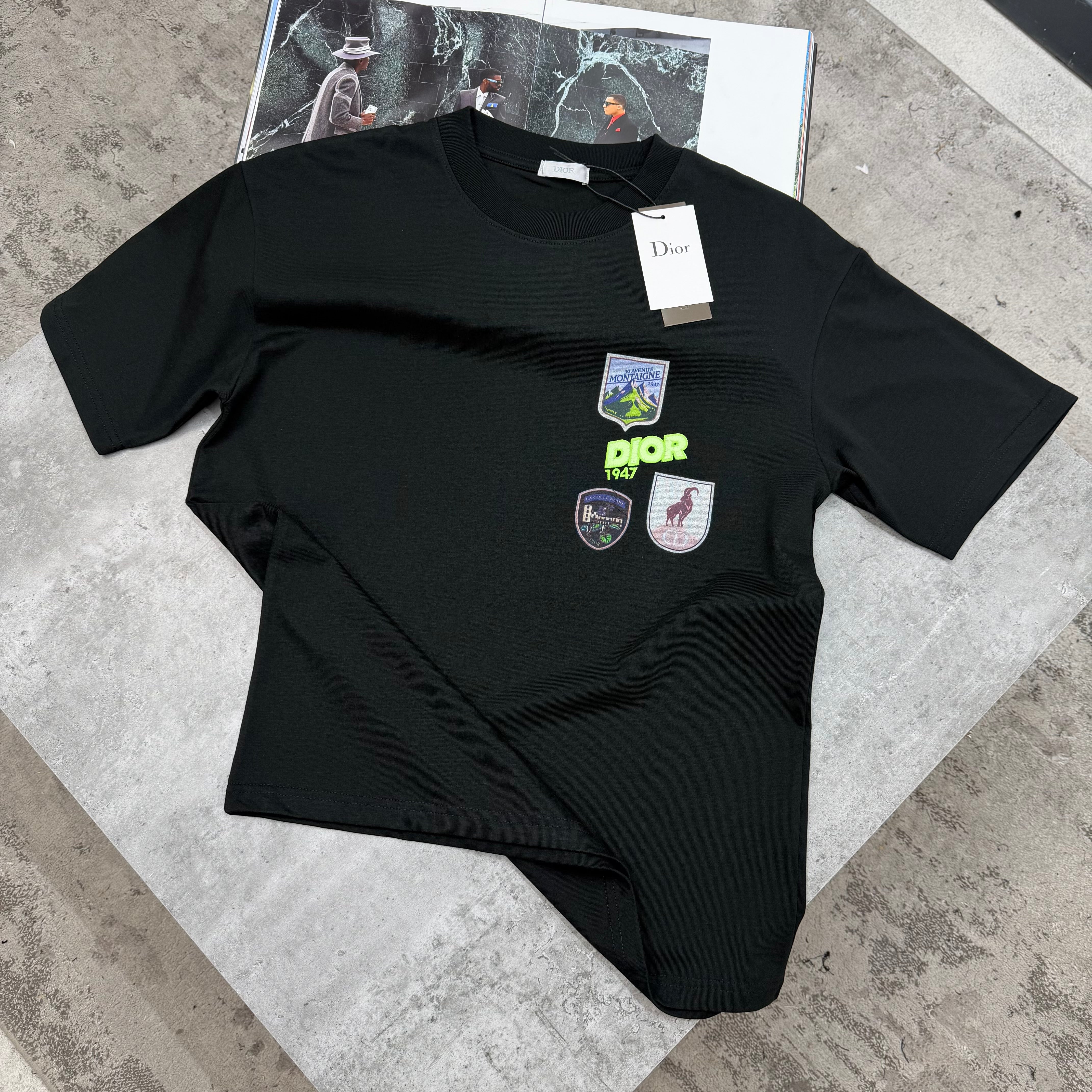 CD - T-SHIRT - BLACK