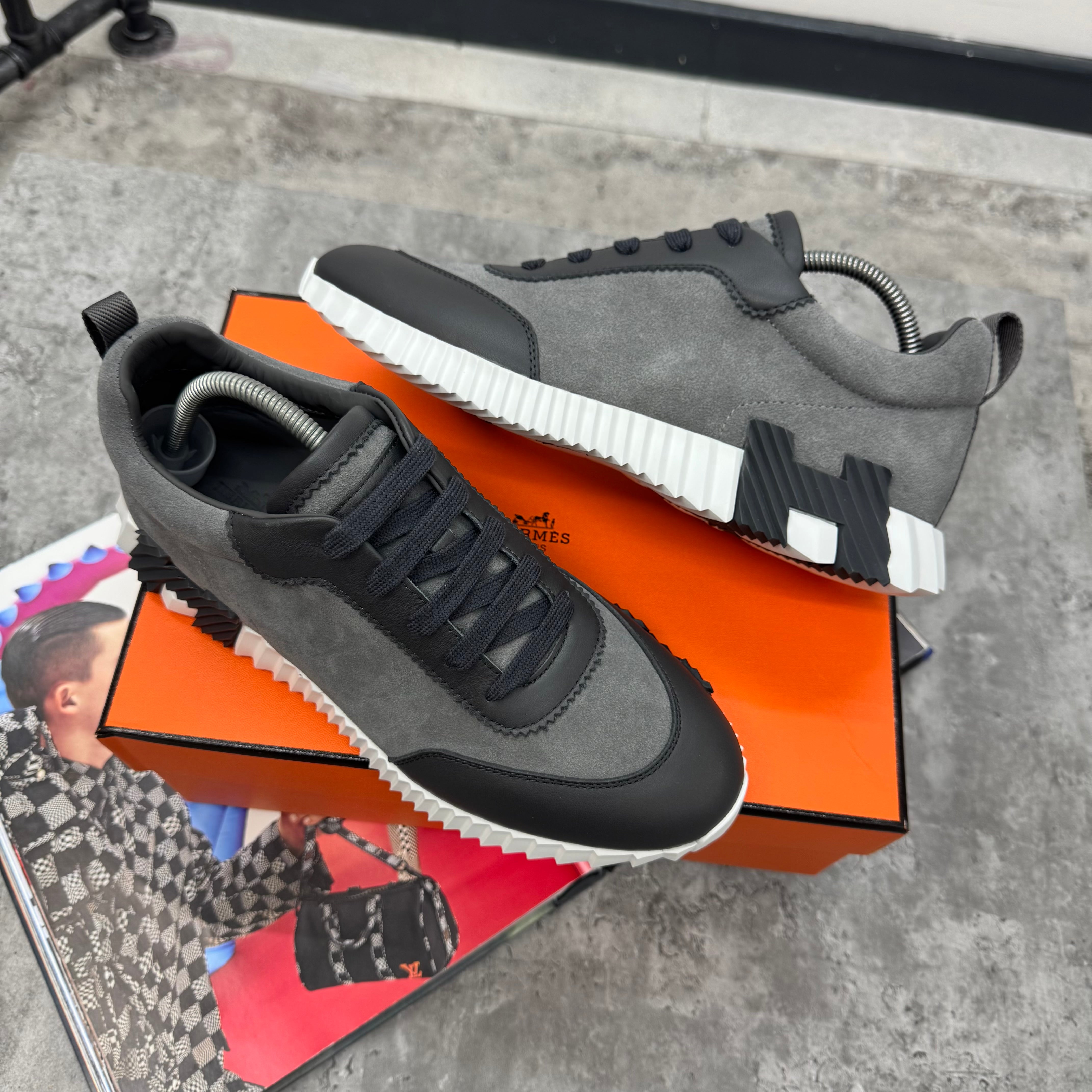 (PRE ORDER) HMES - TRAINERS - GREY/CHARCOAL
