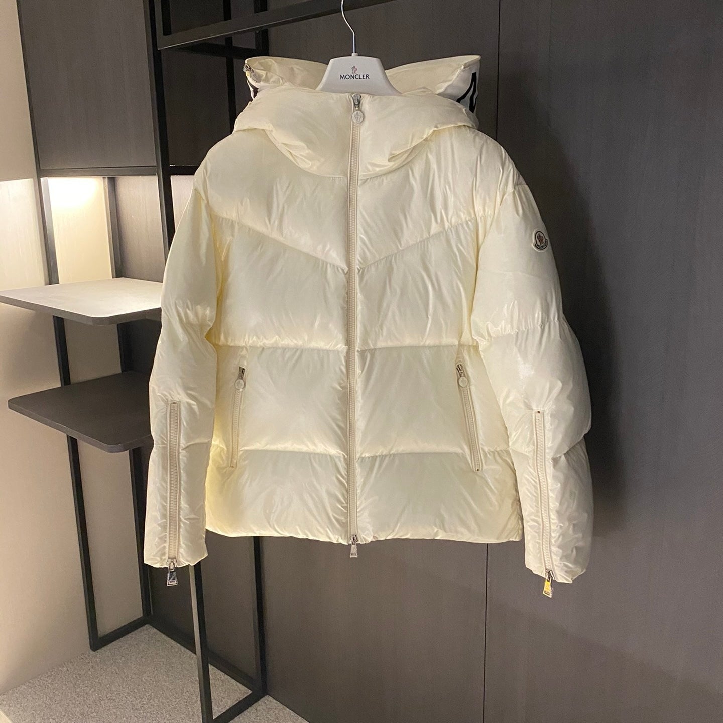 (PRE-ORDER) MNCLR - WOMENS COAT - OFF WHITE
