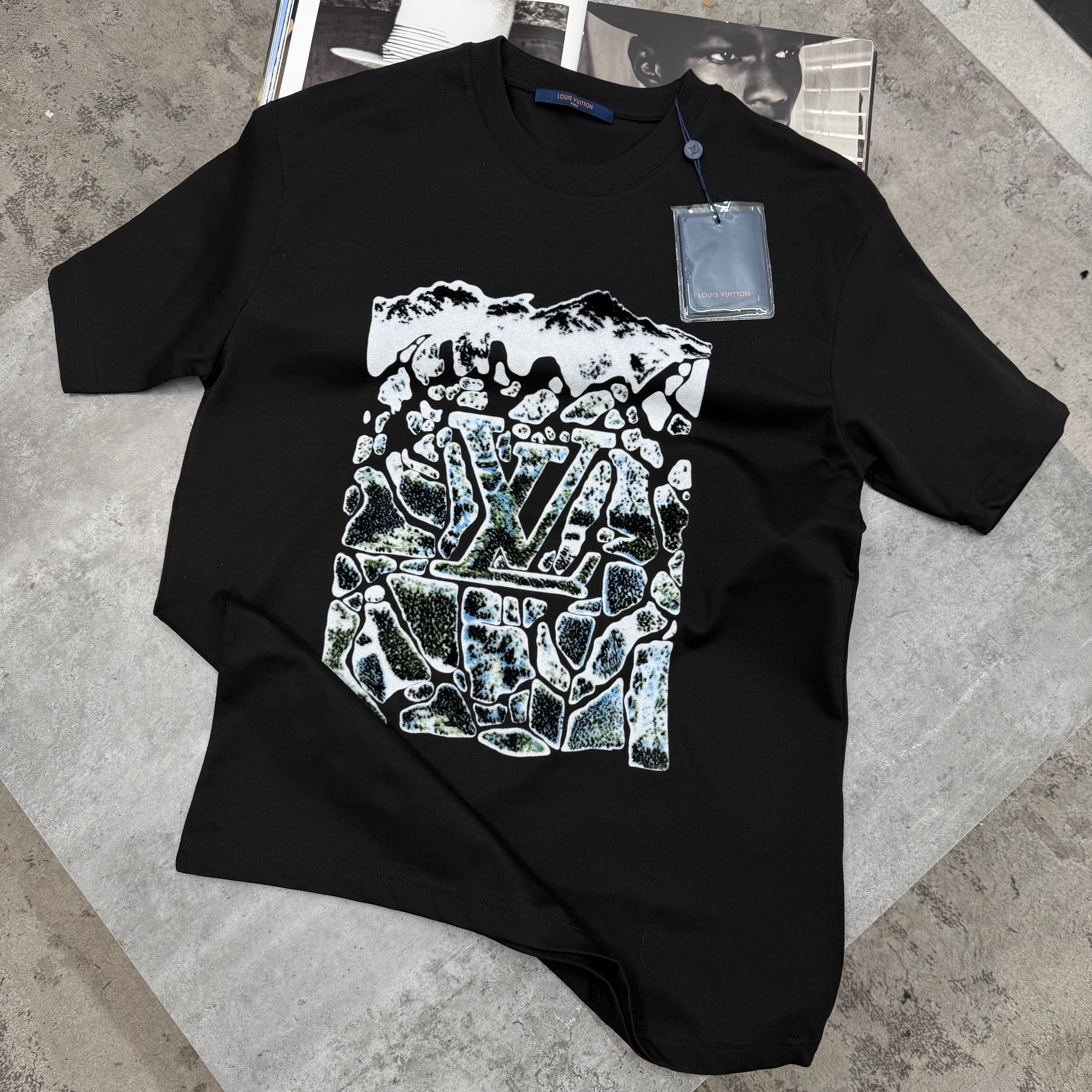 LVE - MOUNTAIN T-SHIRT - BLACK