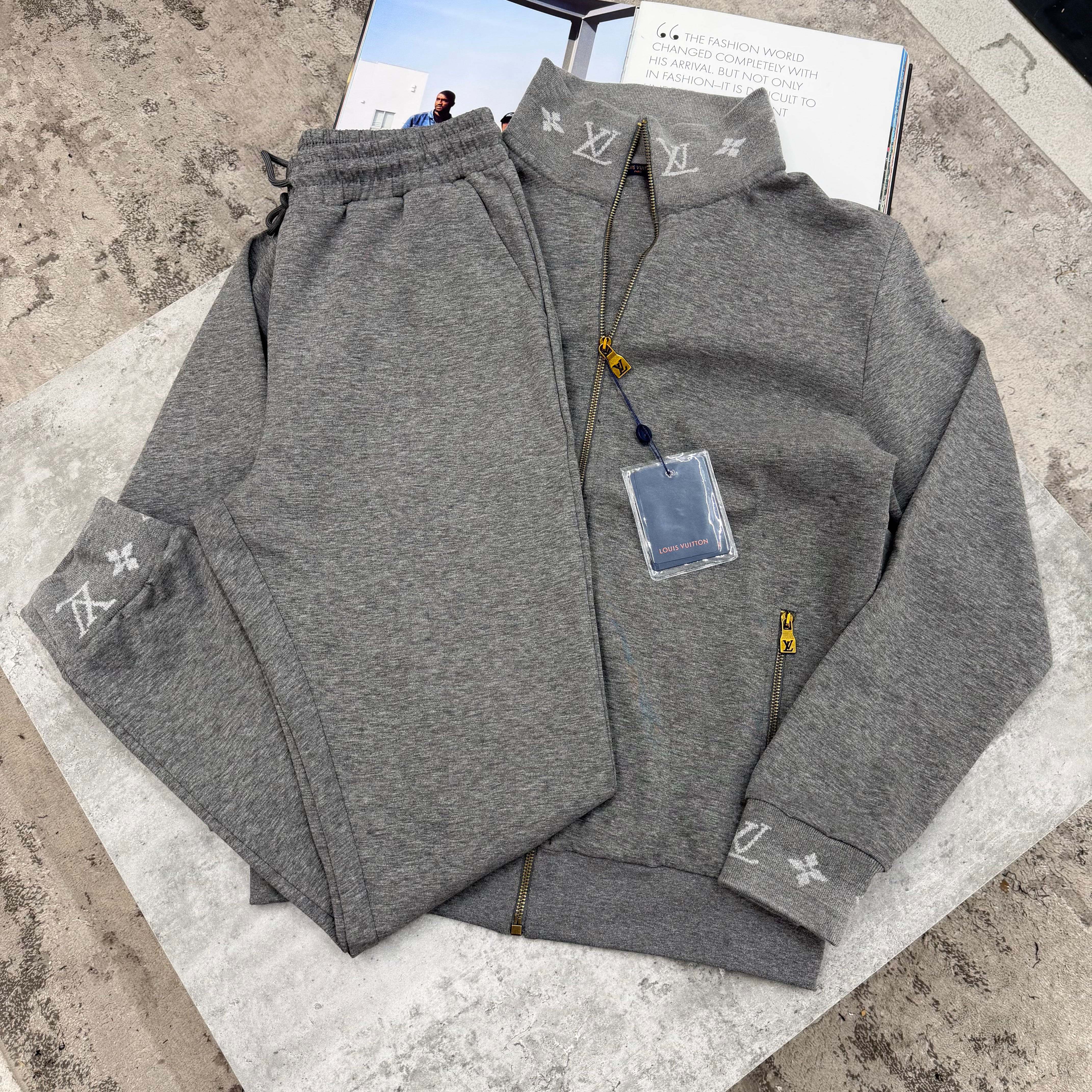 LVE - TRACKSUIT - GREY
