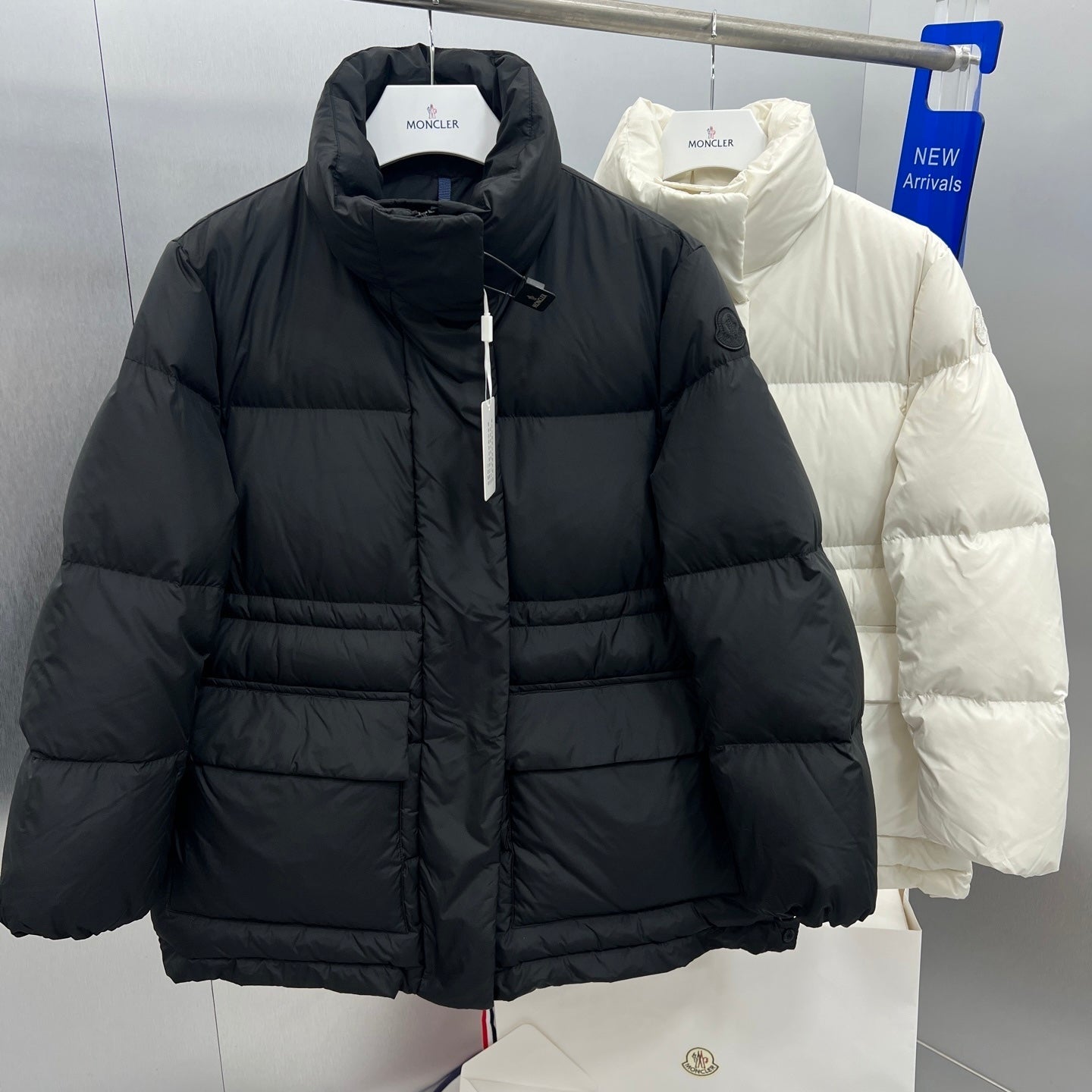 (PRE-ORDER) MNCLR - WOMENS BLACK BADGE COAT