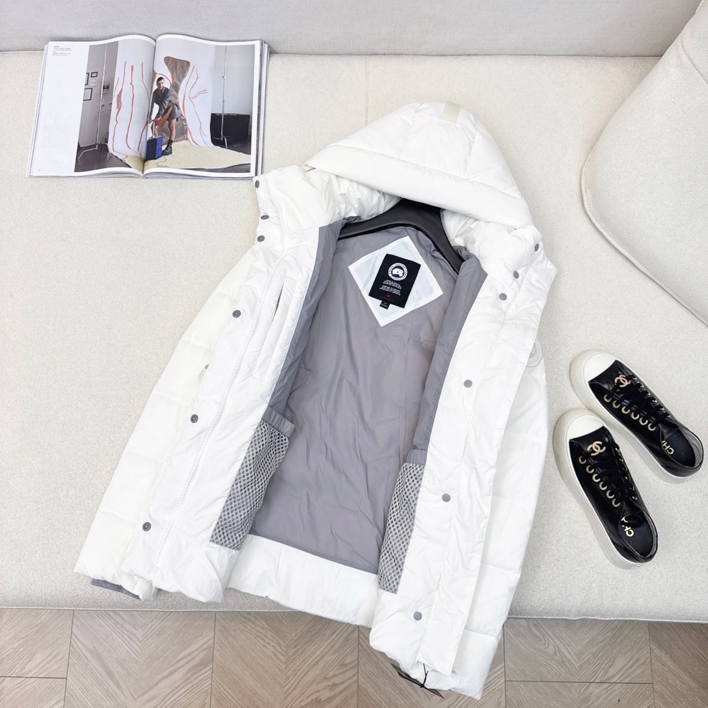 (PRE-ORDER) CG - WOMENS BLACK BADGE COAT - WHITE