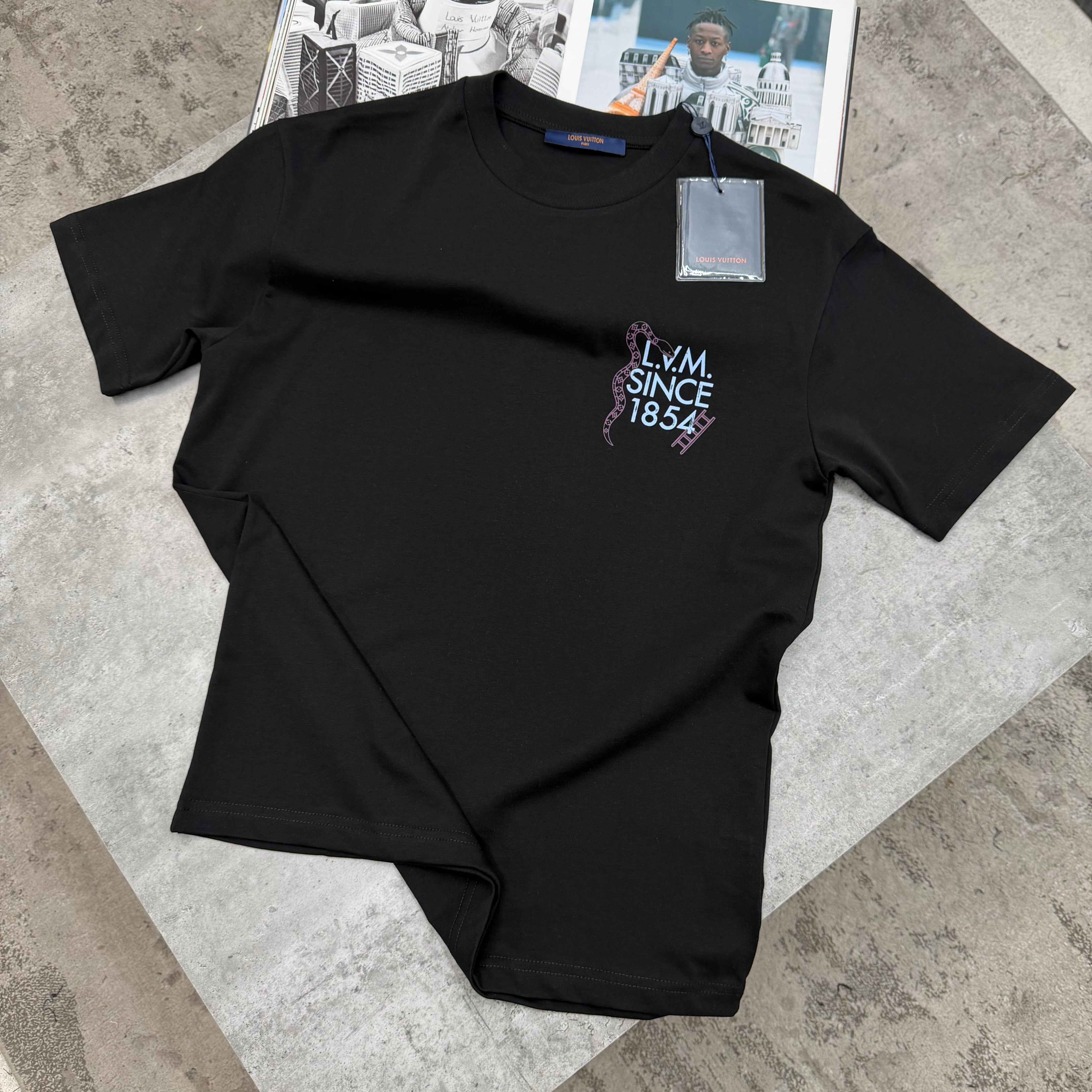 LVE - 1854 T-SHIRT - BLACK