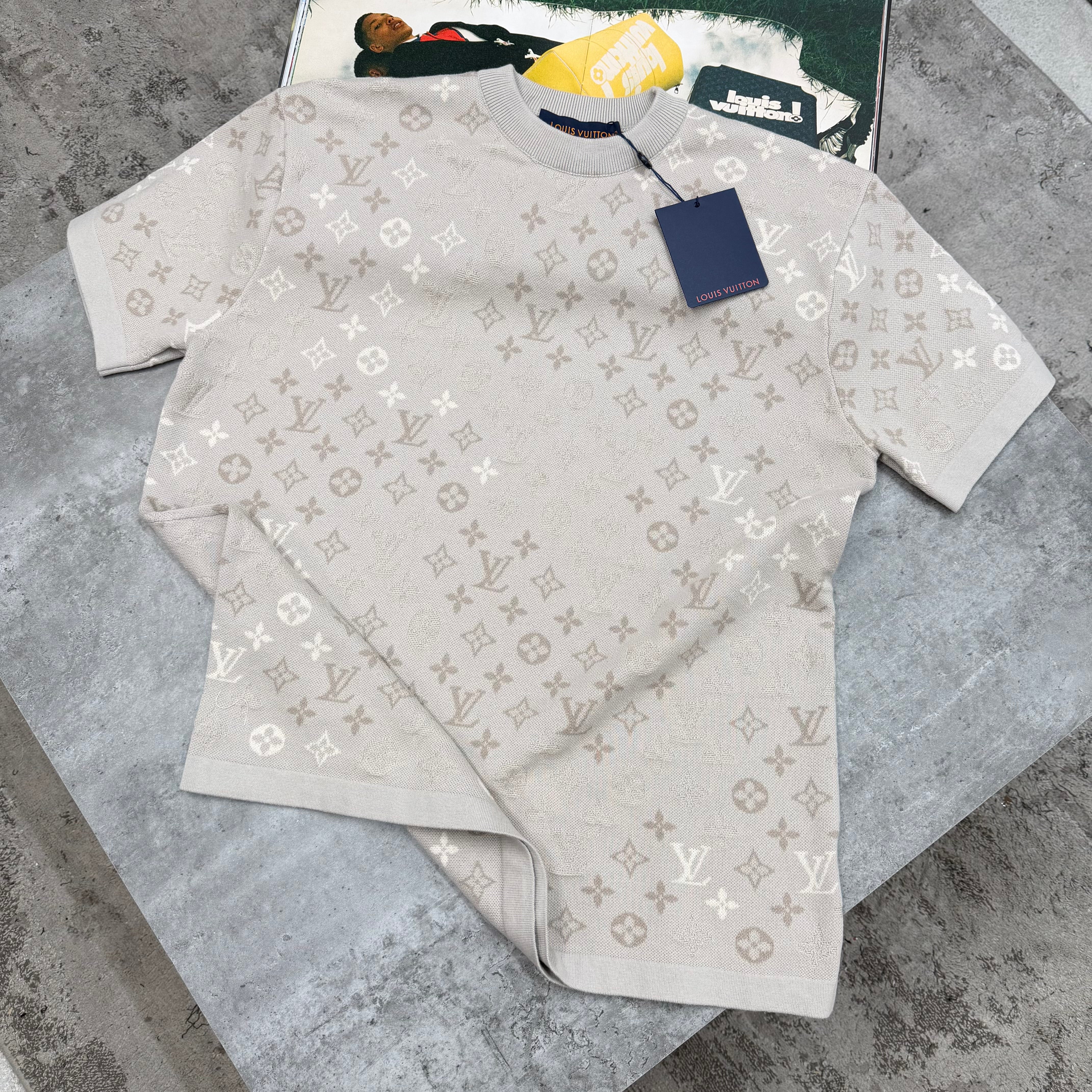 LVE - KNITTED T-SHIRT - BEIGE