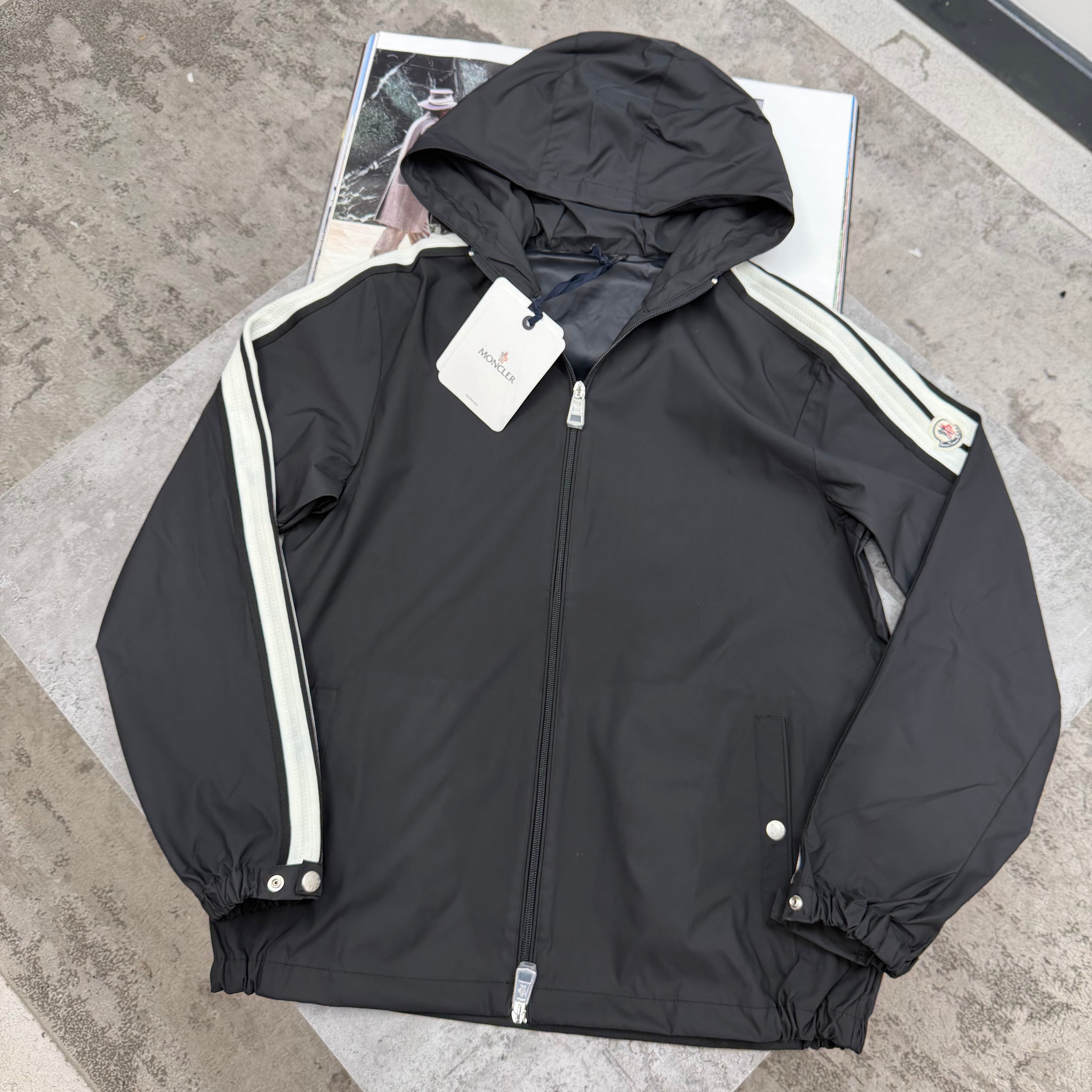 STRIPED WINDBREAKER - BLACK