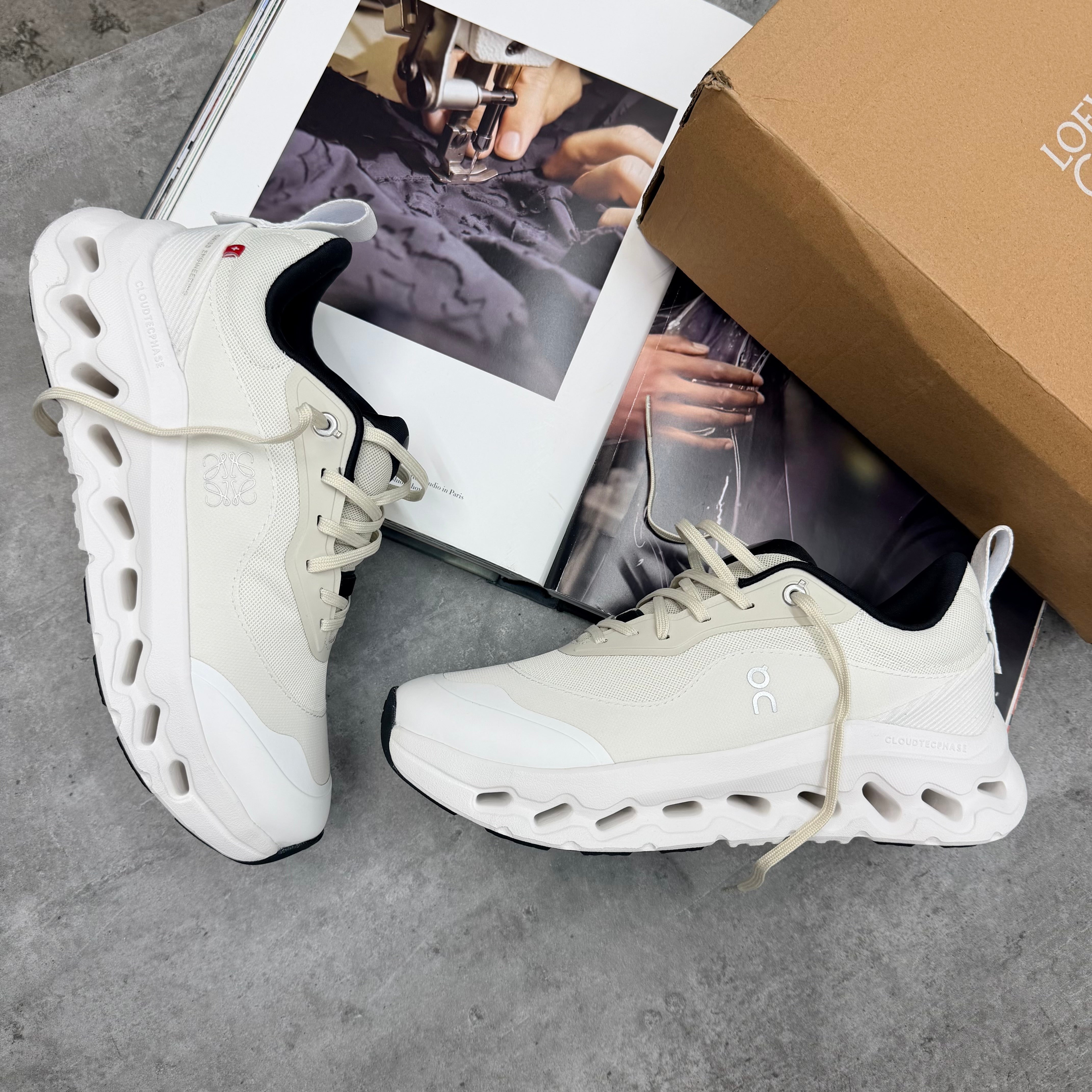 ON X LWE - WOMENS TRAINER - WHITE