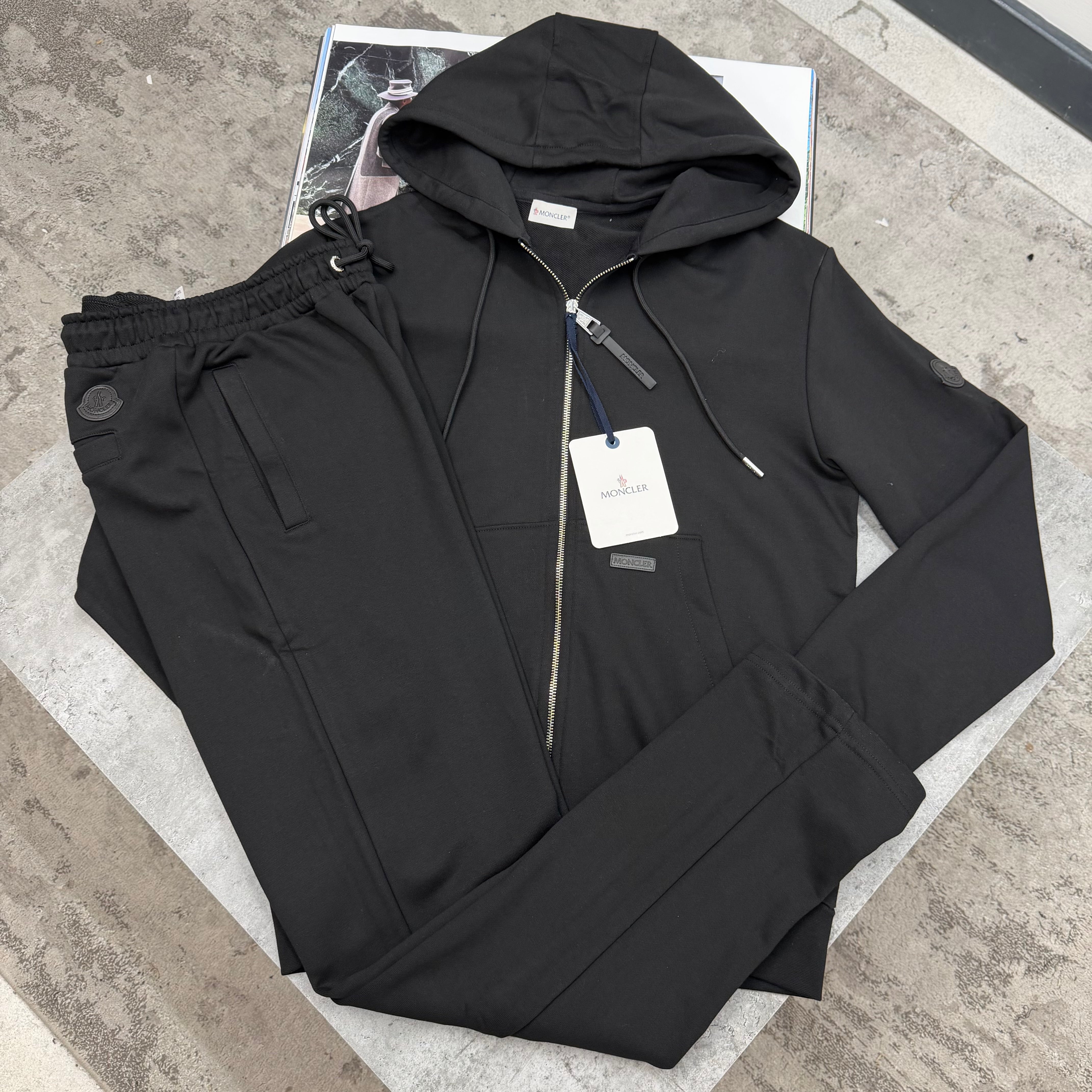 TRACKSUIT - BLACK