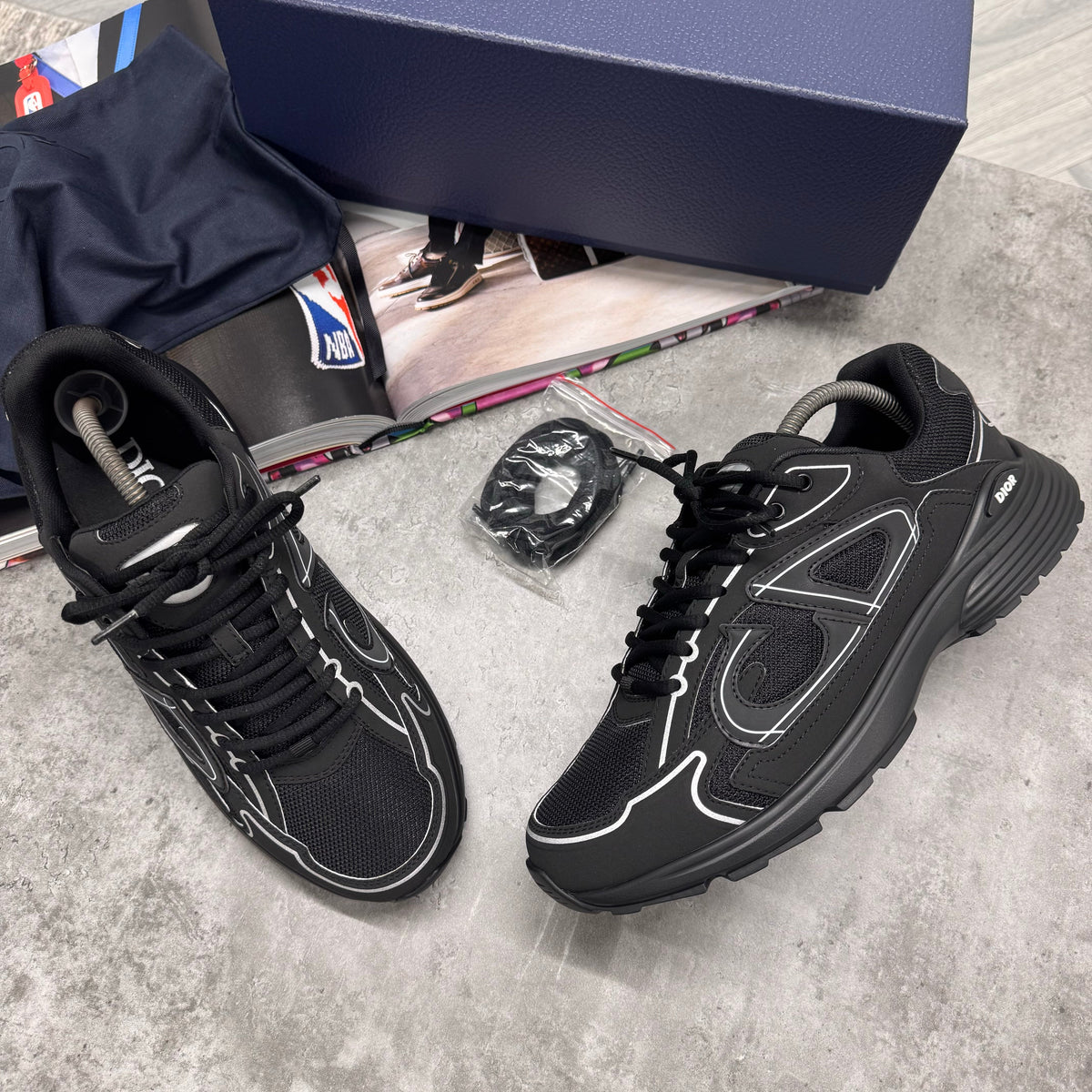 B30 TRAINER - BLACK
