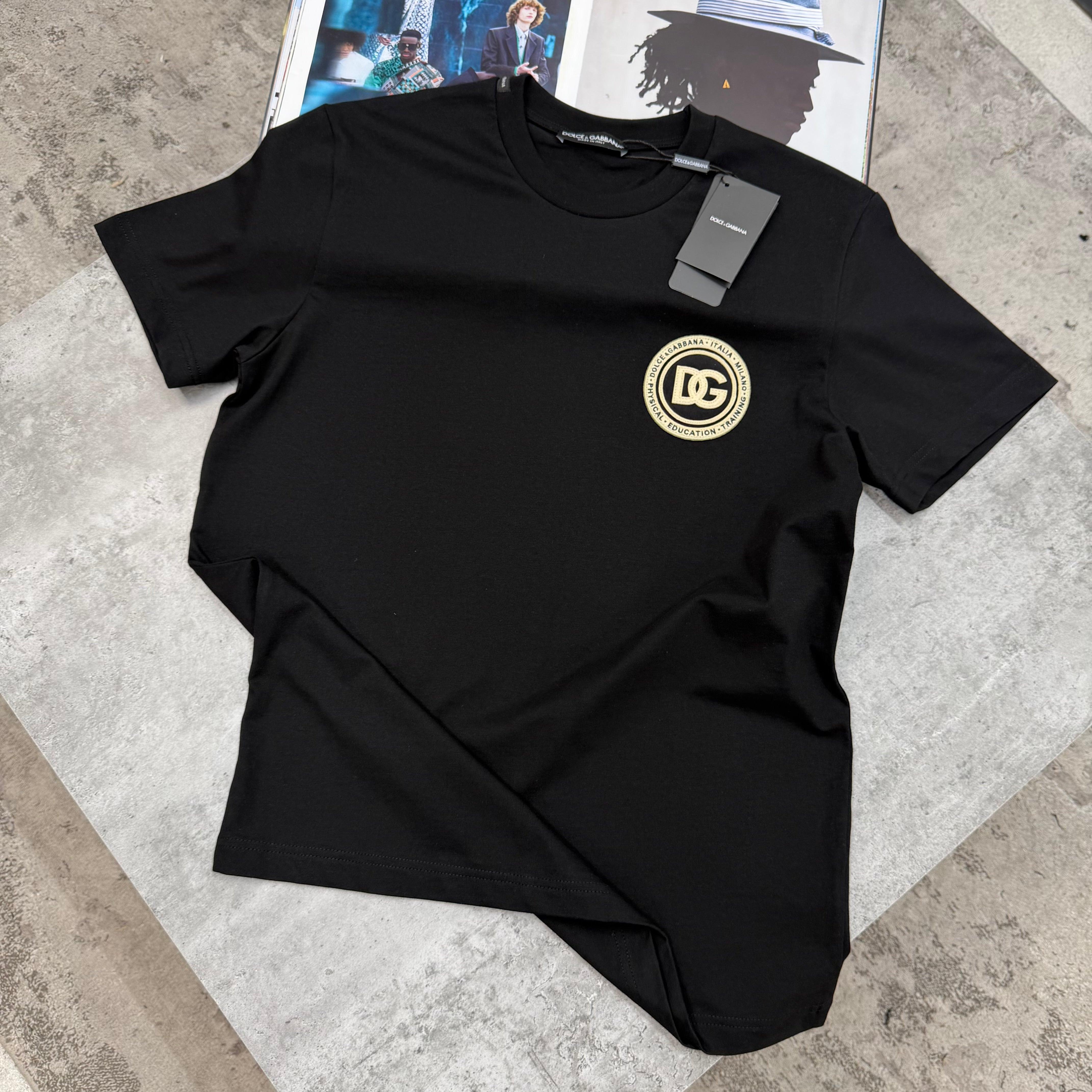 DG - T-SHIRT - BLACK