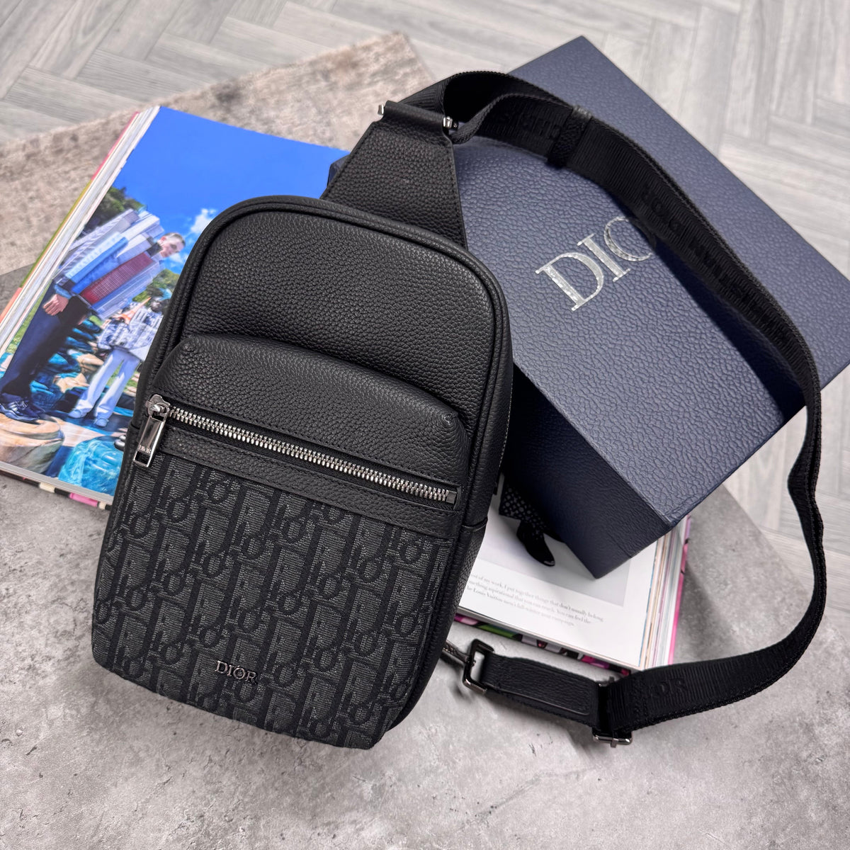 (PRE ORDER) CD CROSSBODY SLING - BLACK