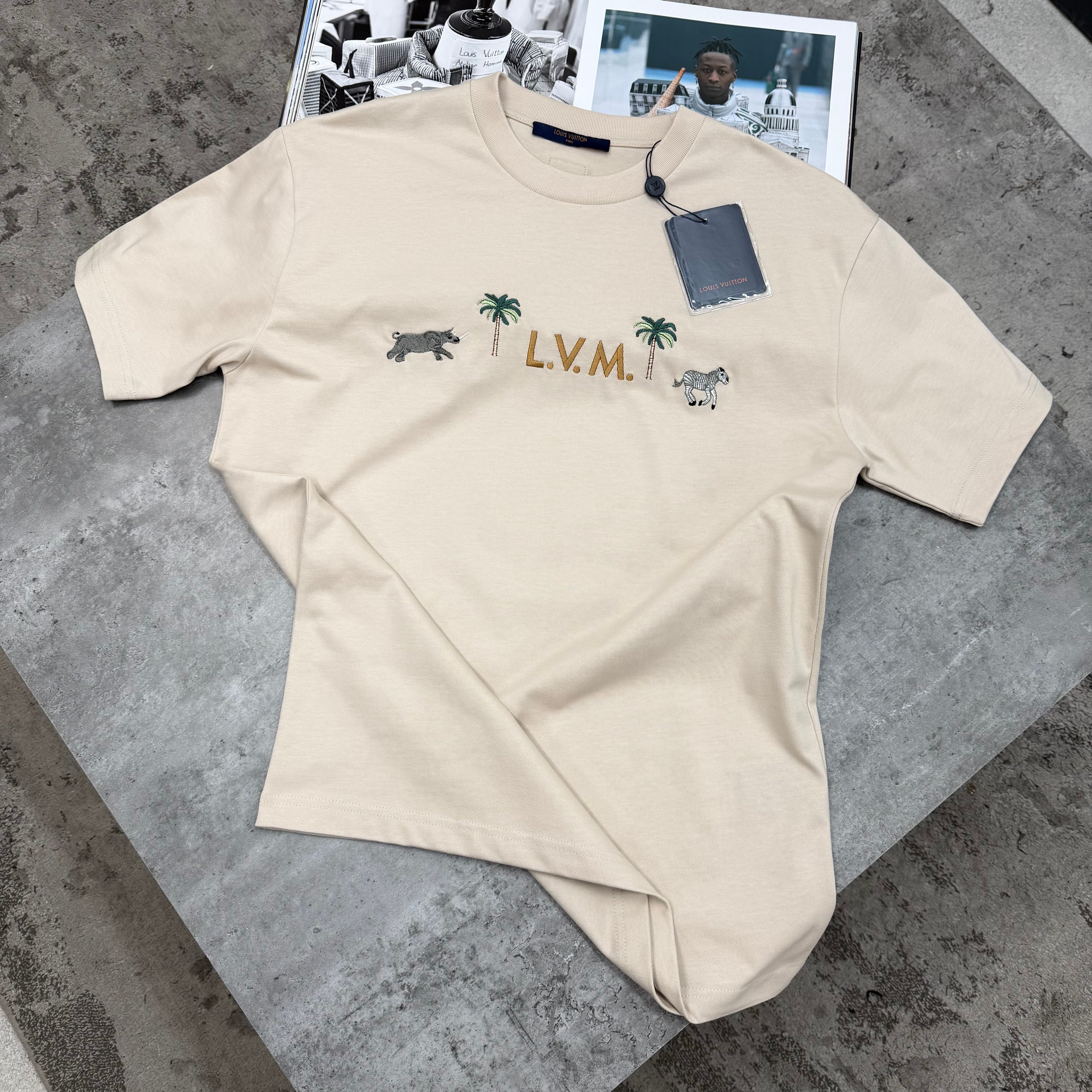 LVE - LVM T-SHIRT - BEIGE