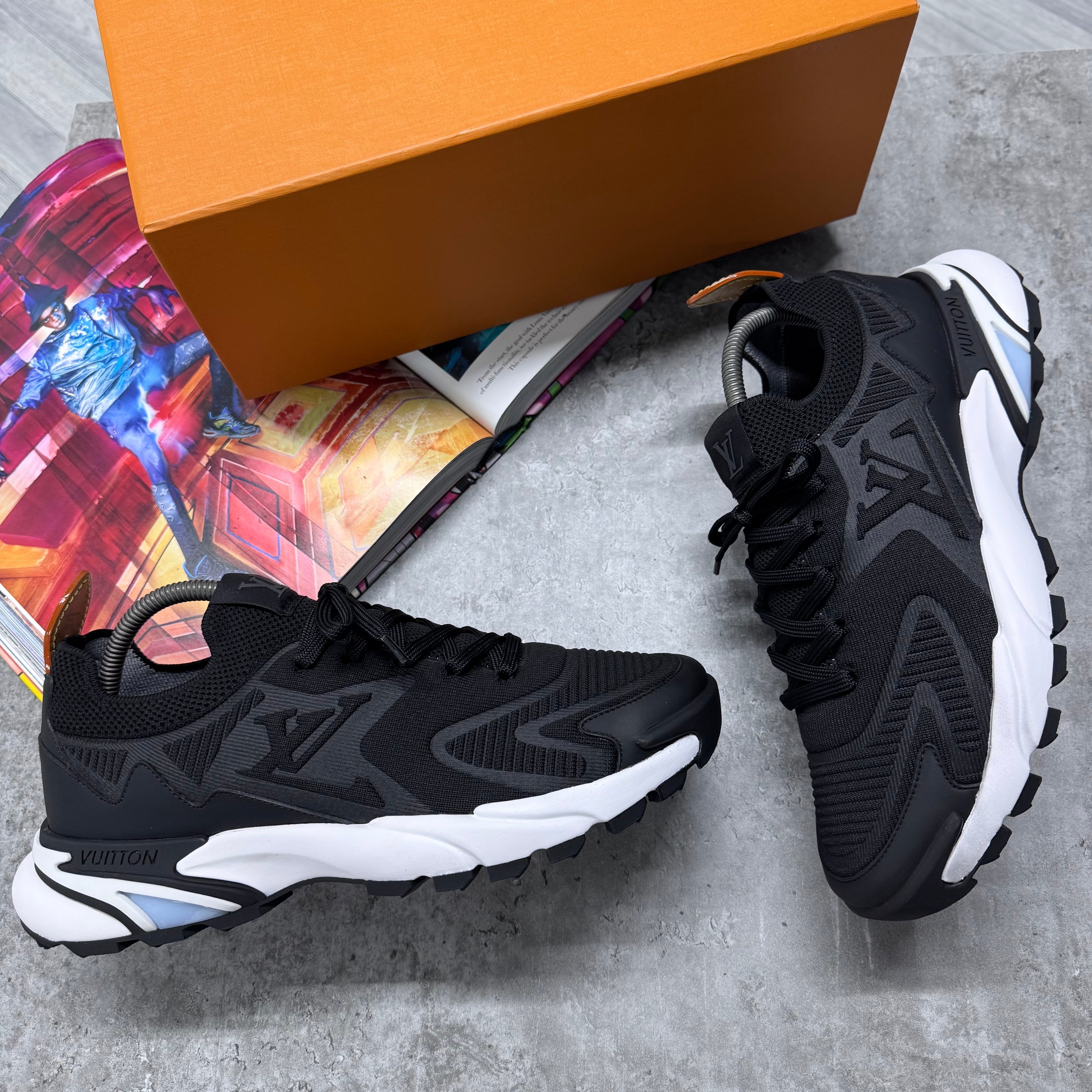 LVE TACTIC TRAINER - BLACK / WHITE