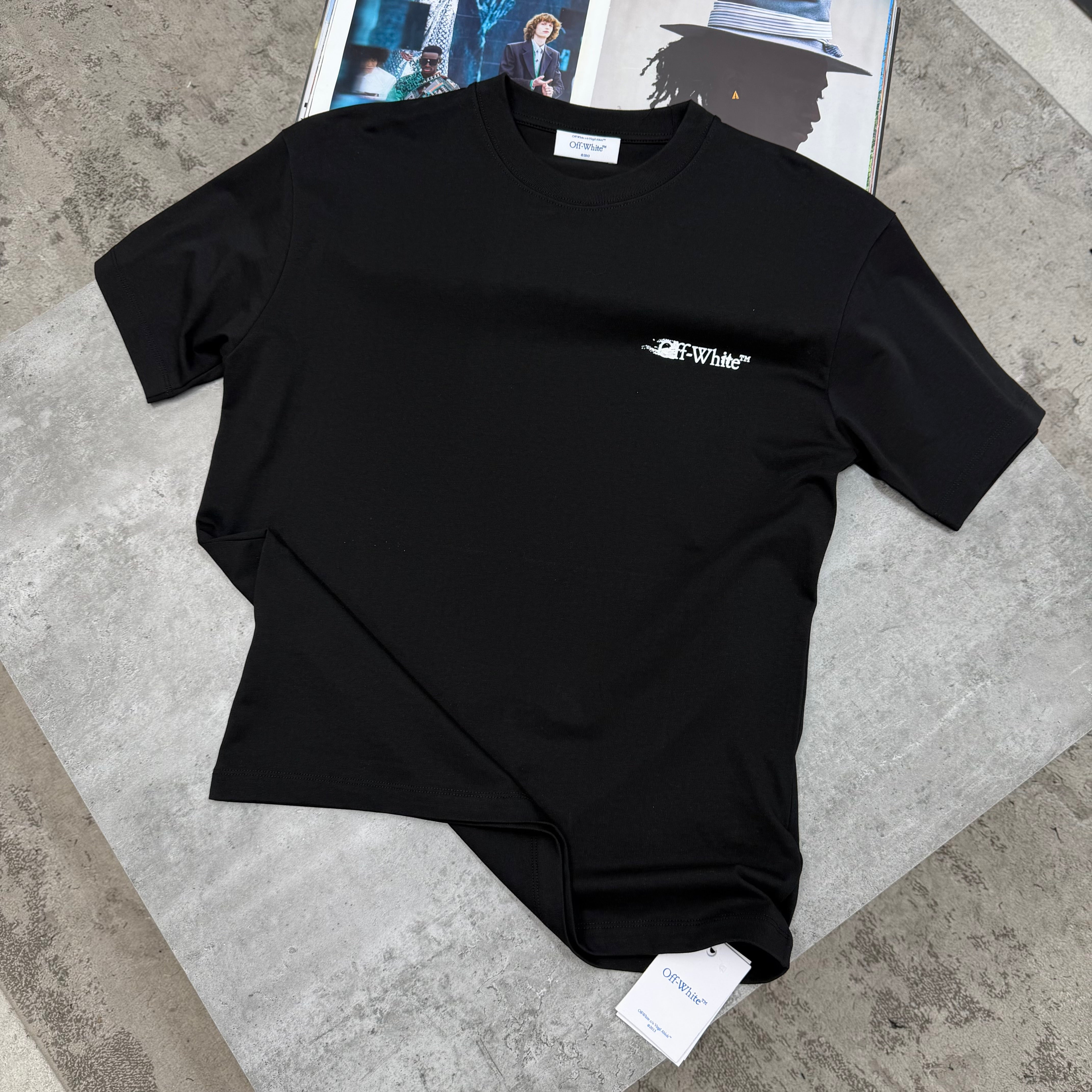 OW - T-SHIRT - BLACK