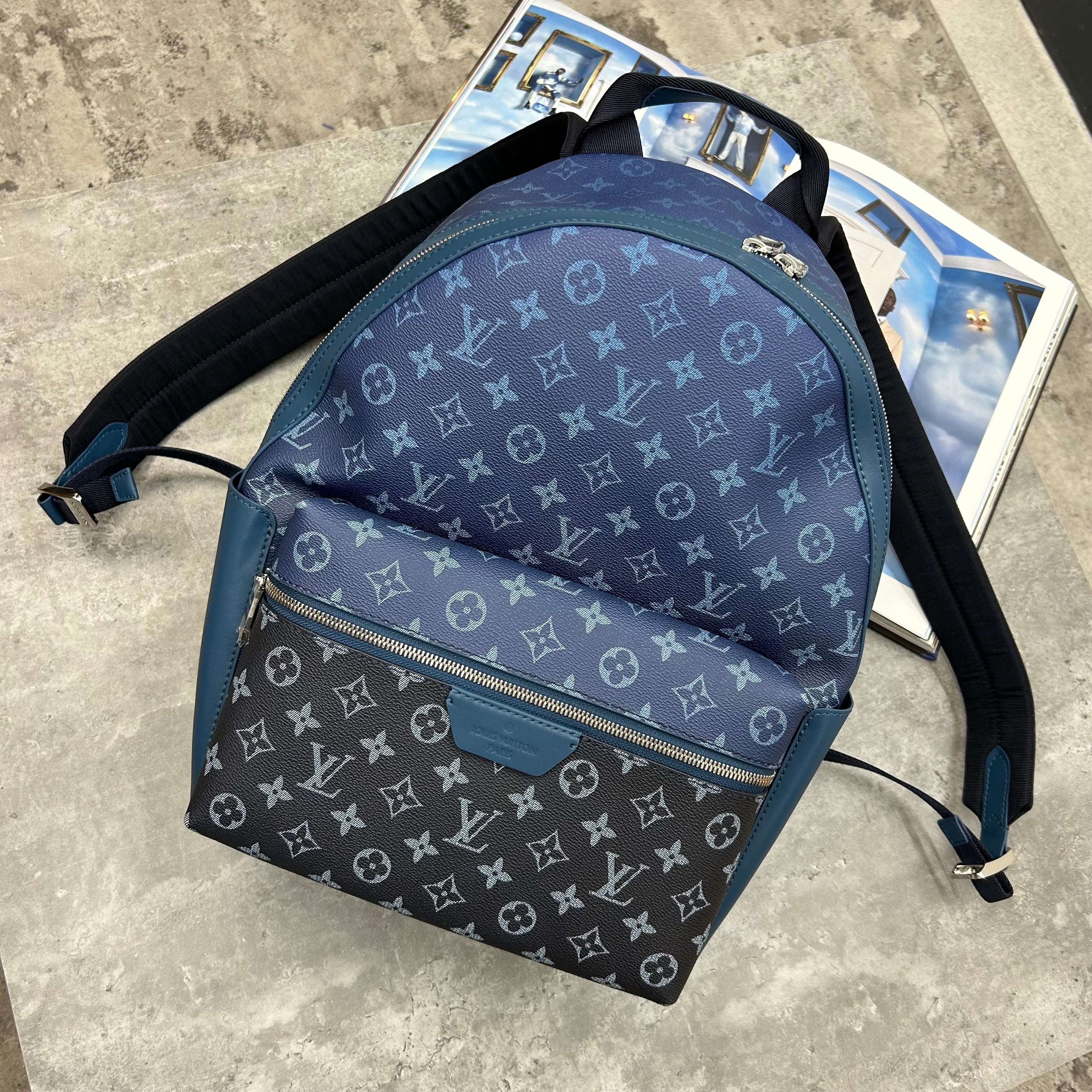 (PRE ORDER) - LVE - BACKPACK - BAG - BLACK/BLUE