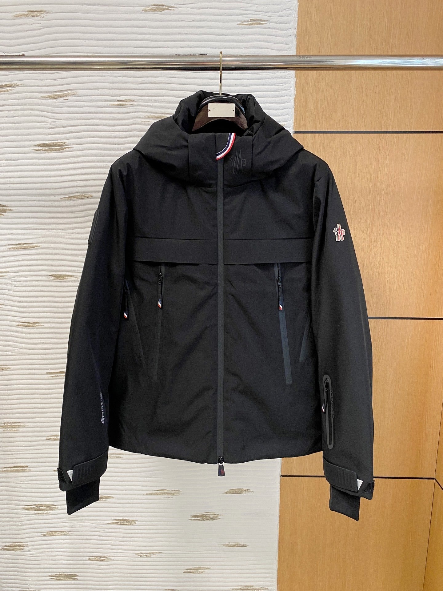 (PRE-ORDER) MNCLR - GRENOBLE COAT - BLACK