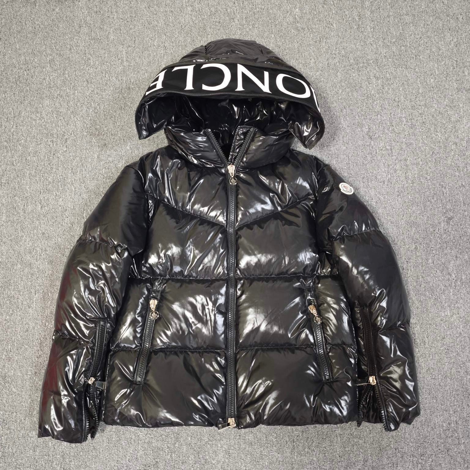 (PRE-ORDER) MNCLR - WOMENS COAT - BLACK