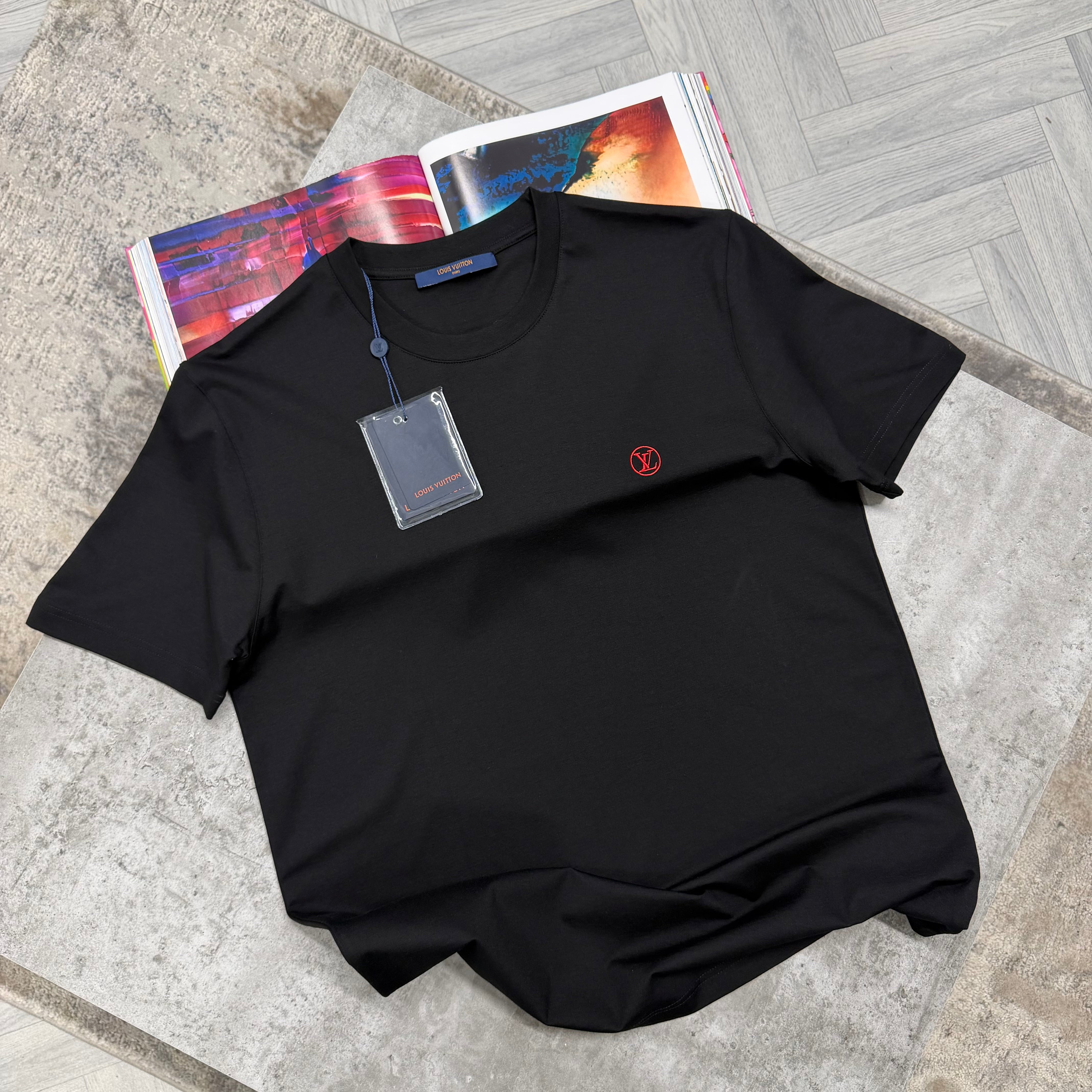 LVE CIRCLE LOGO T SHIRT - BLACK