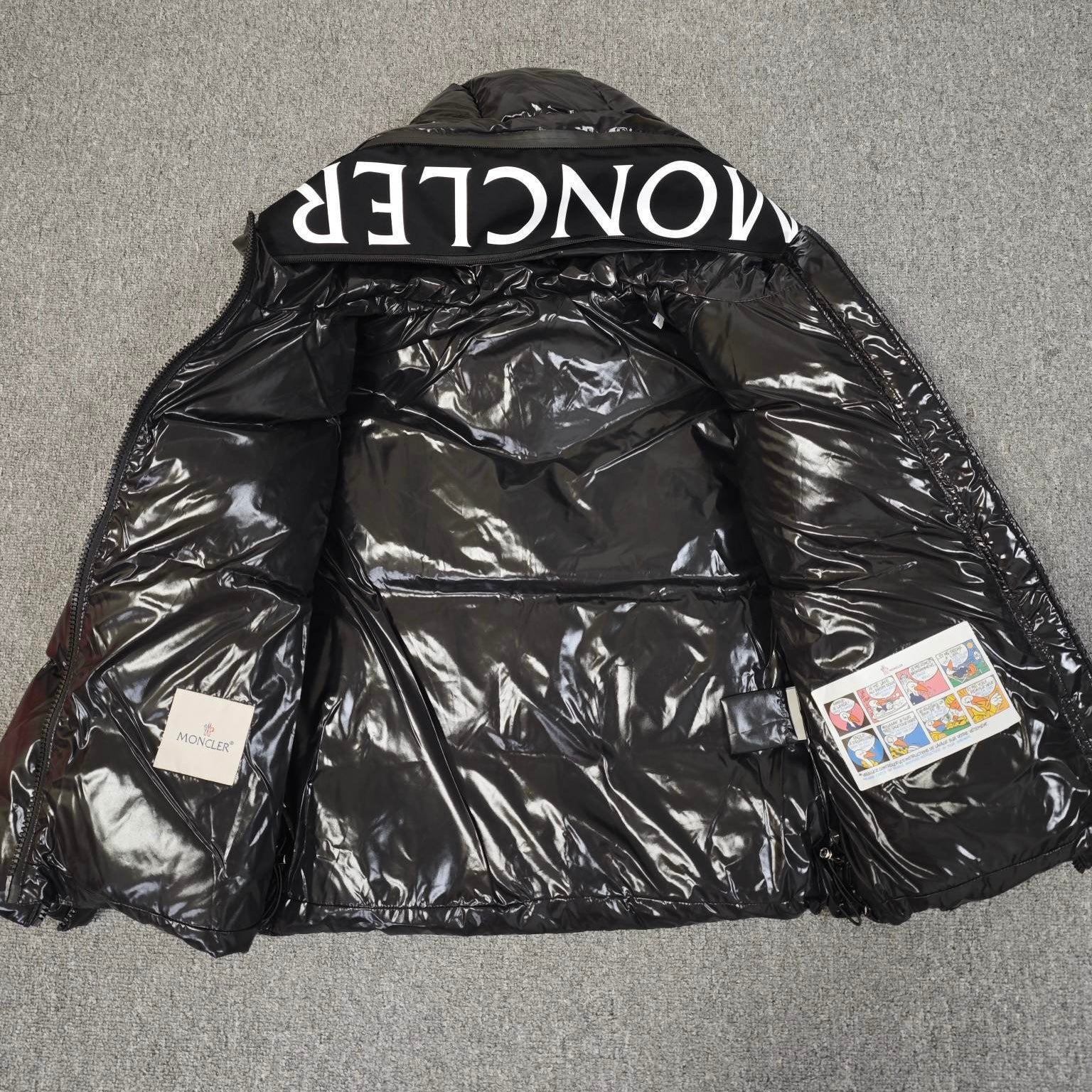 (PRE-ORDER) MNCLR - WOMENS COAT - BLACK