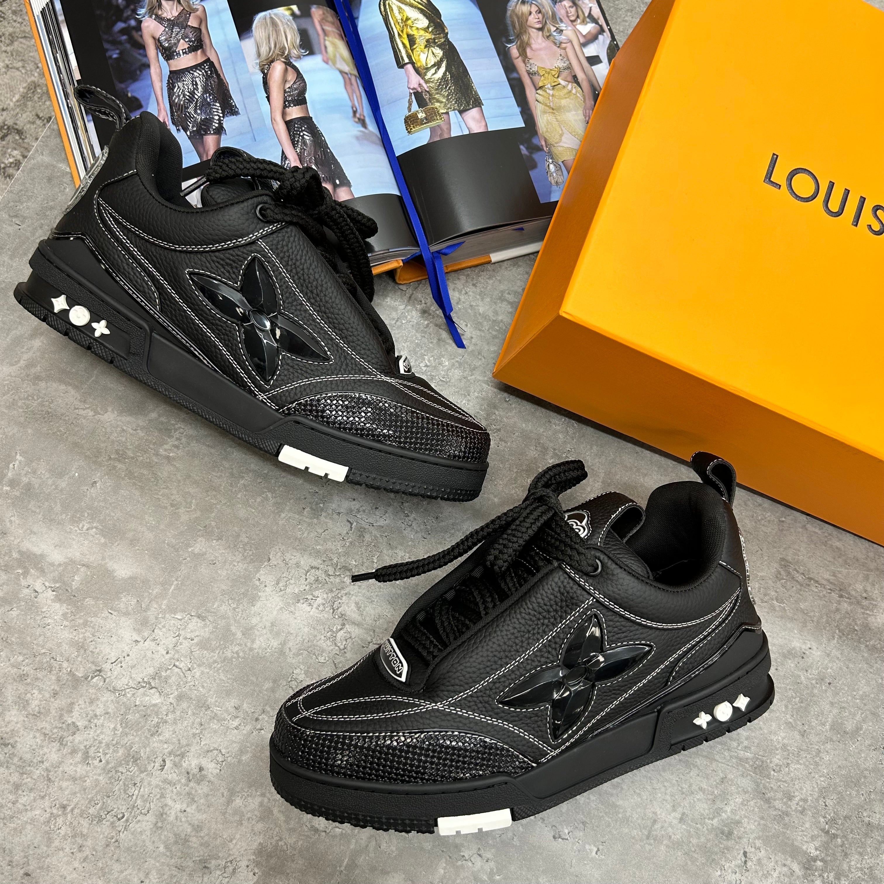 (PRE-ORDER) LVE - SKATES TRAINER - BLACK