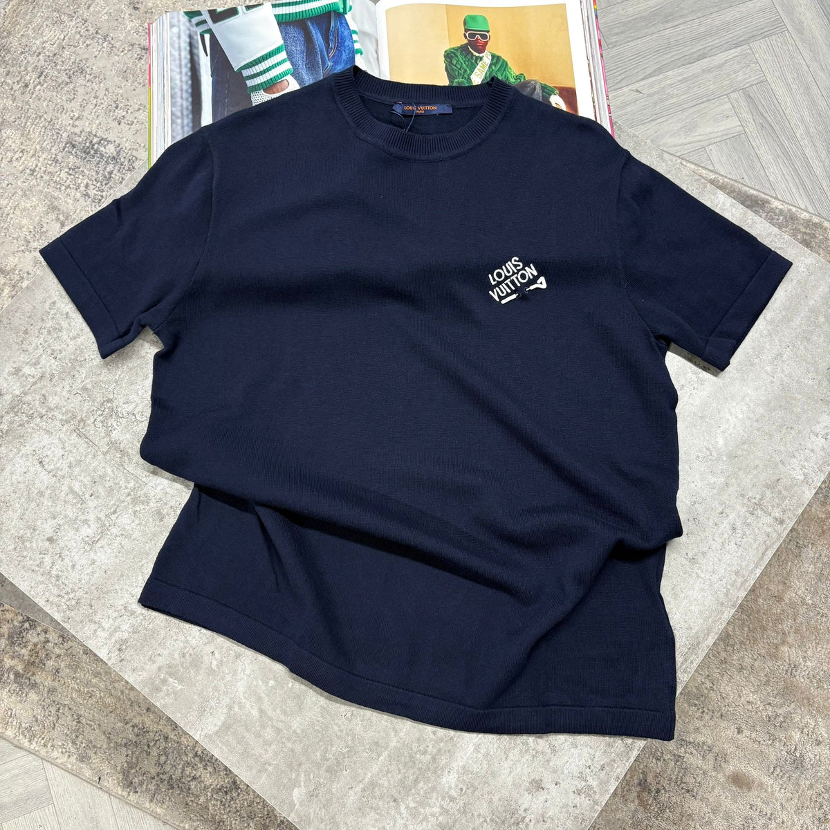 LVE PIN T SHIRT - NAVY