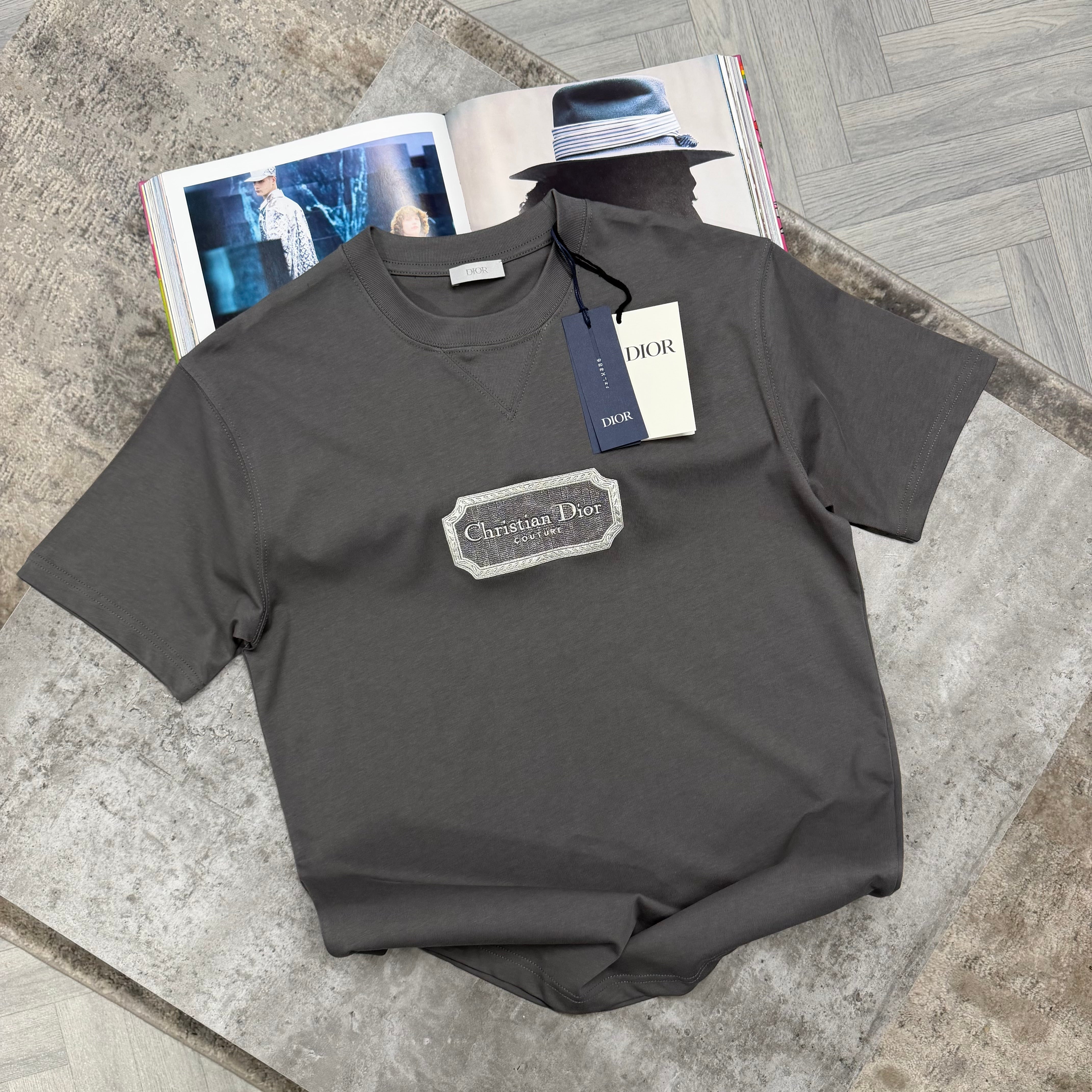 CD COUTURE T SHIRT - CHARCOAL