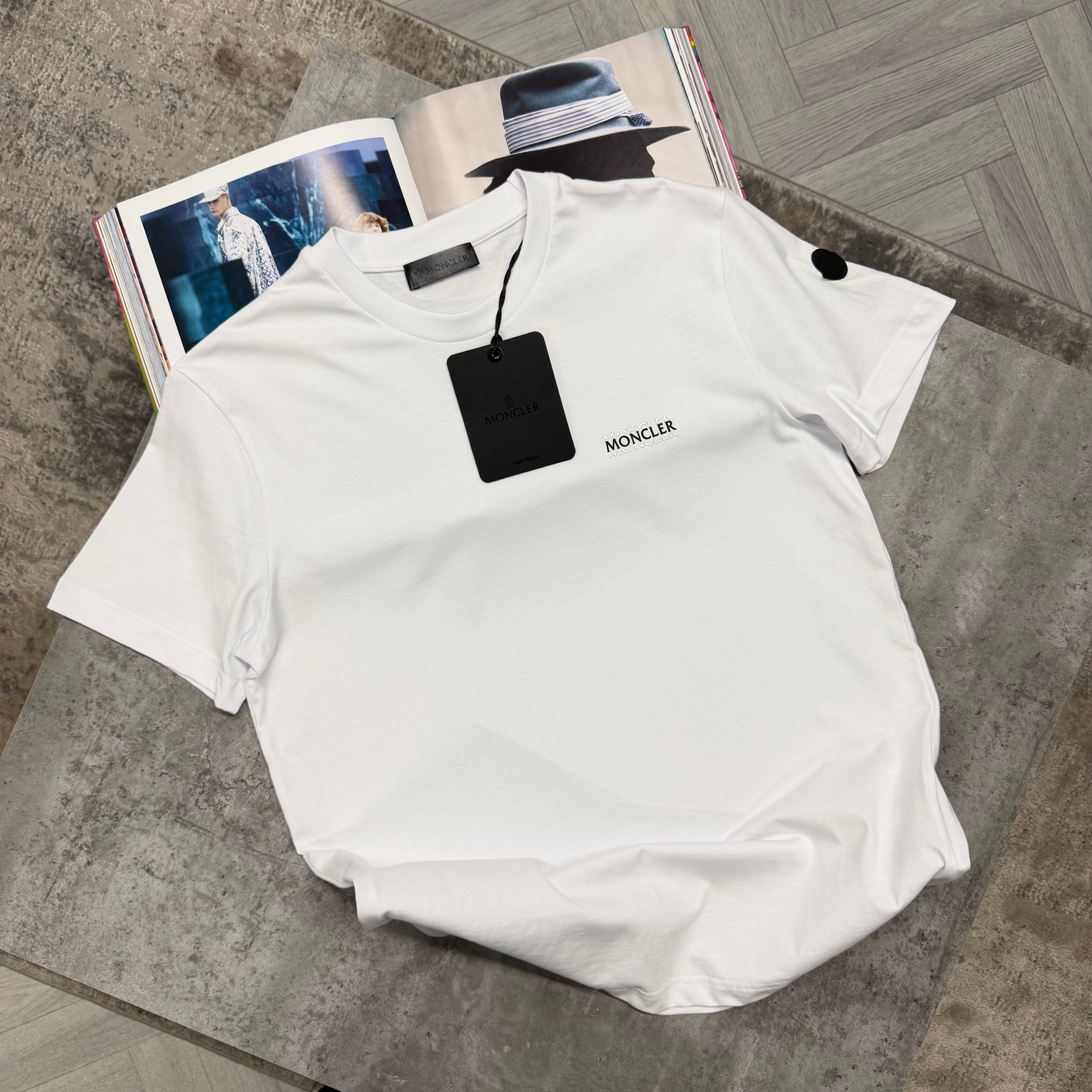 MNCLR SPLIT LOGO T SHIRT - WHITE