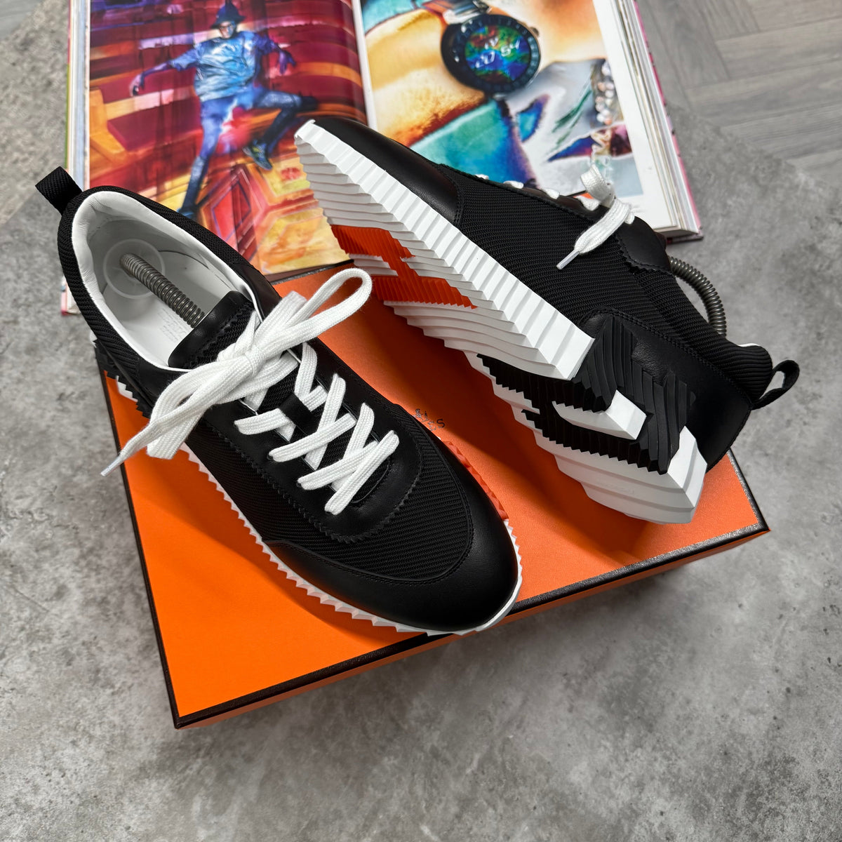 H TRAINER - BLACK / WHITE
