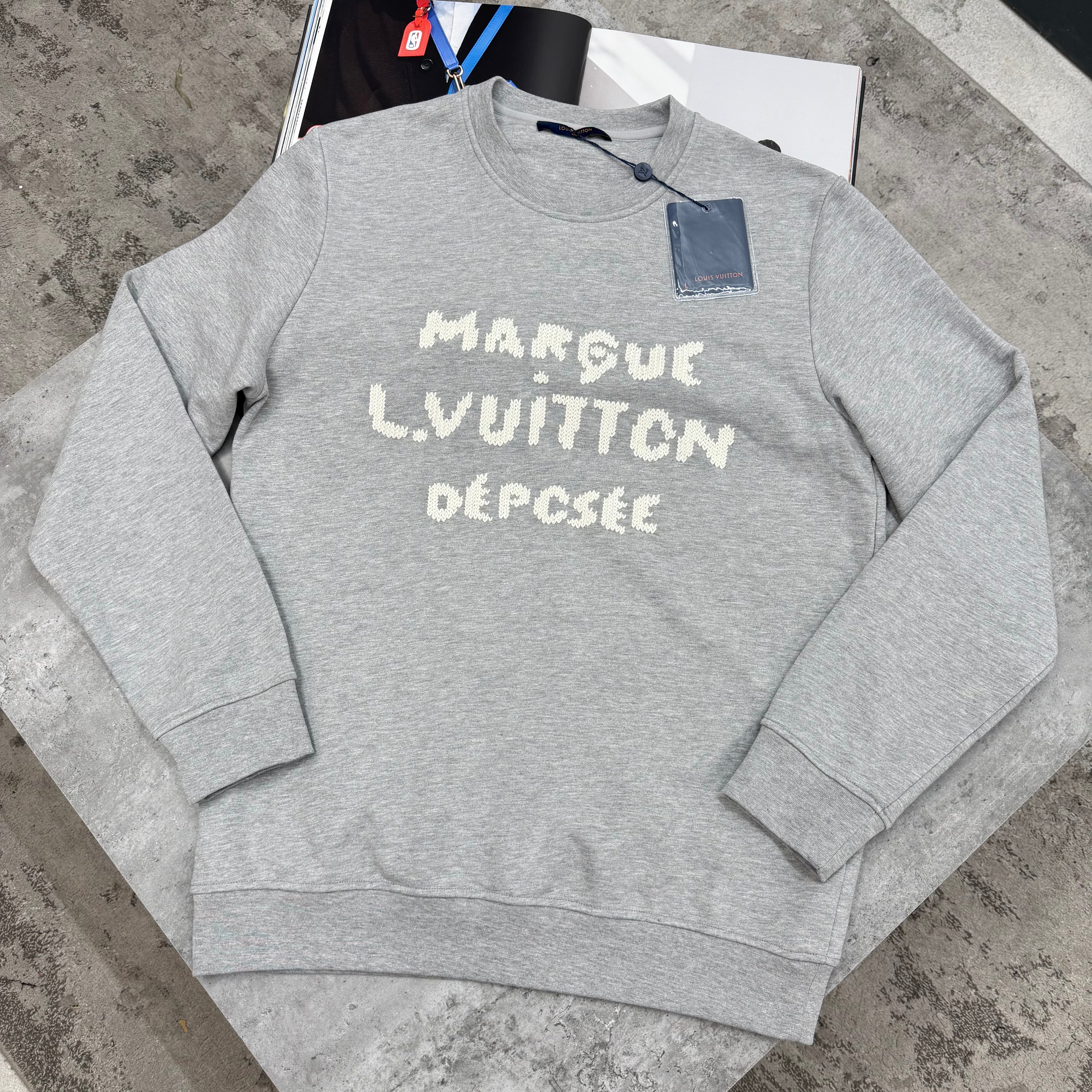 LVE - JUMPER - GREY