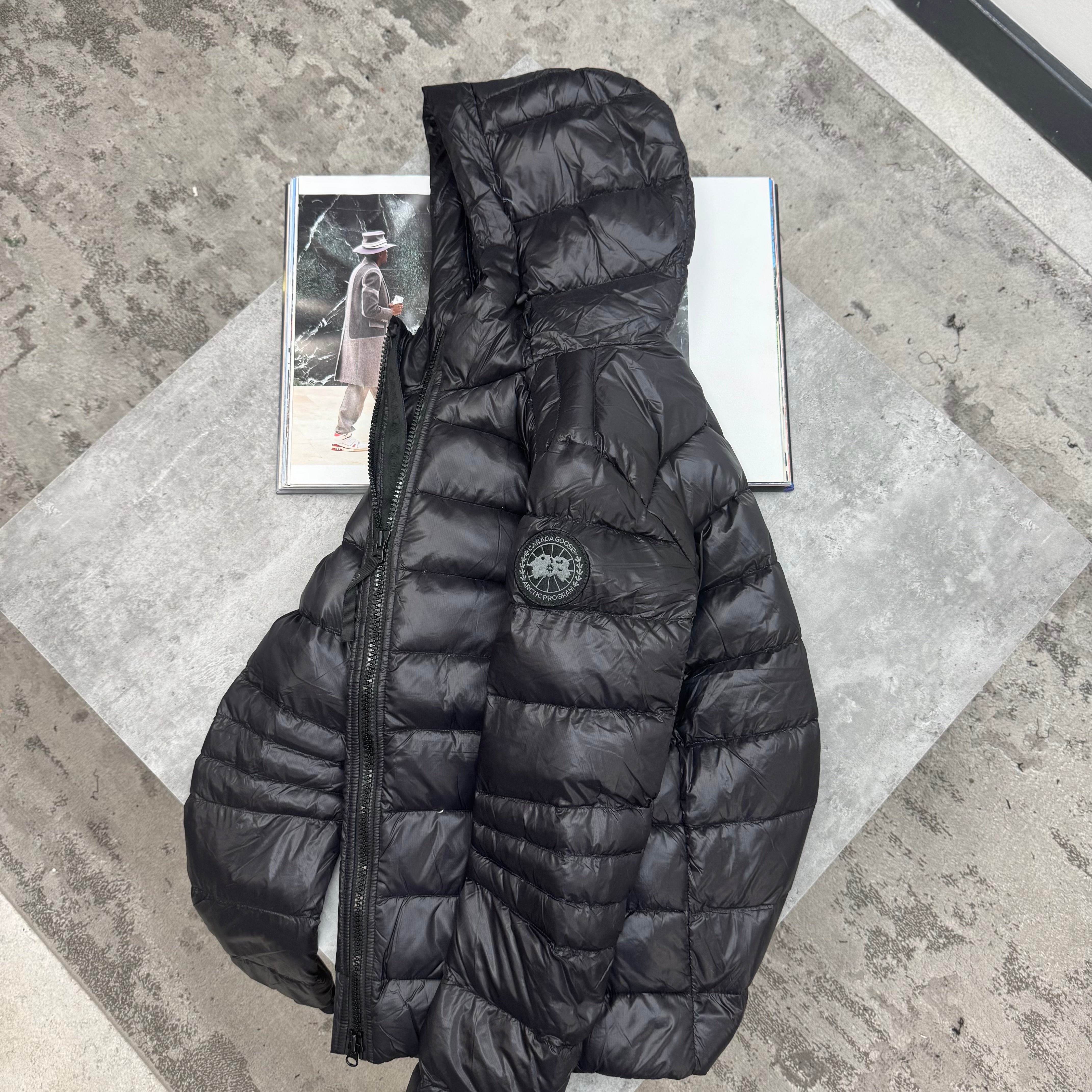 CG - BLACK BADGE COAT - BLACK