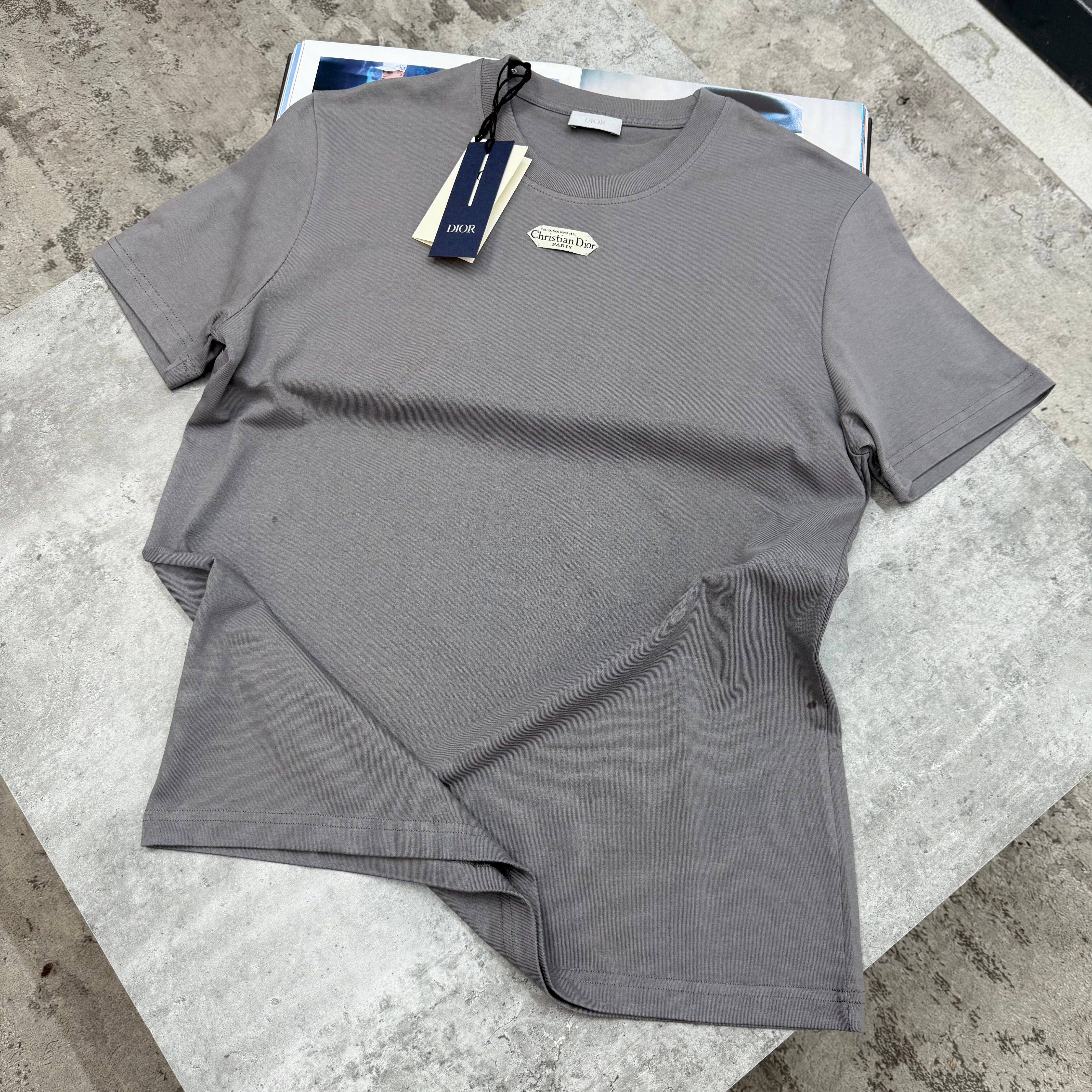 CD - TAB T-SHIRT - CHARCOAL