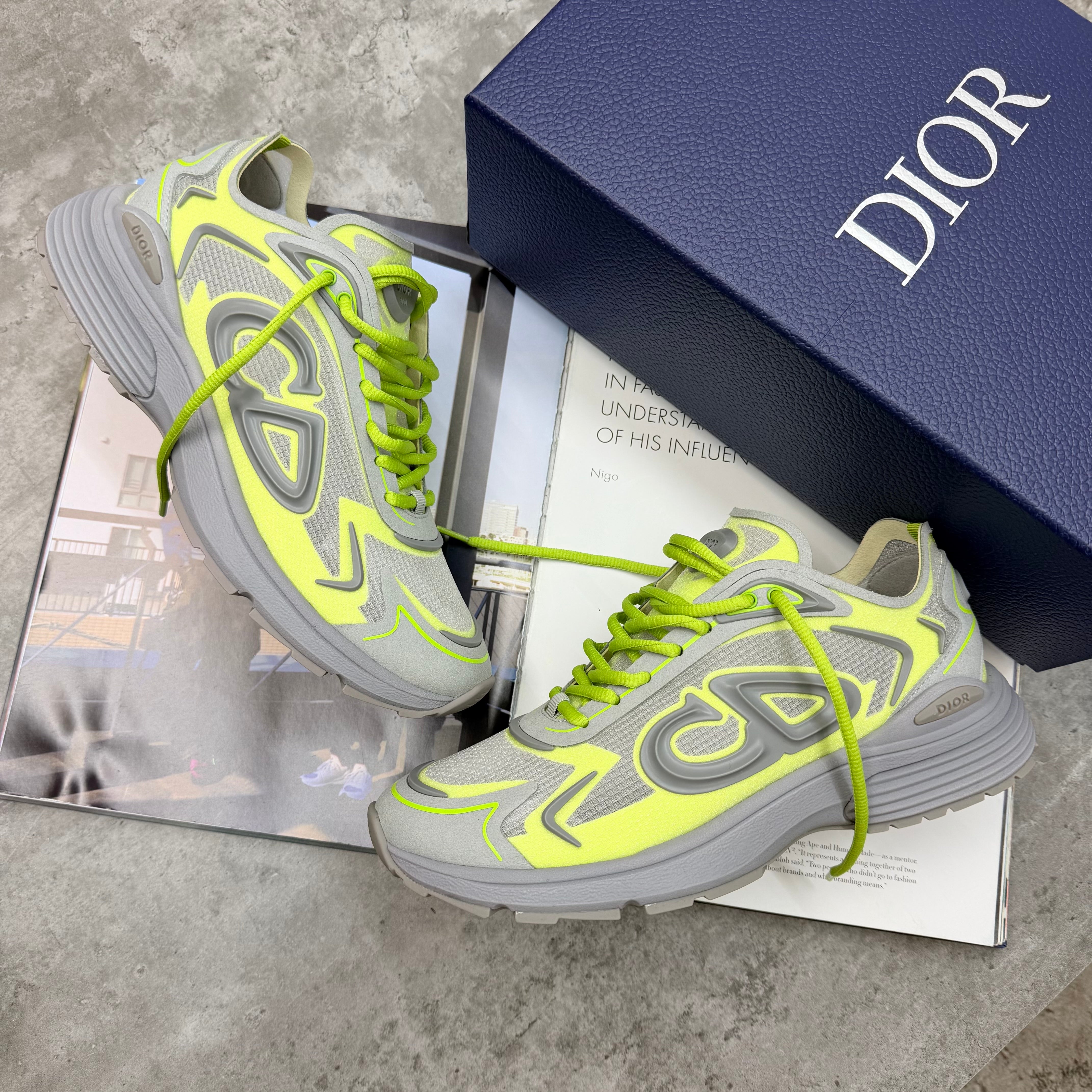 B30 - TRAINERS - GREY/LIME/FROSTED