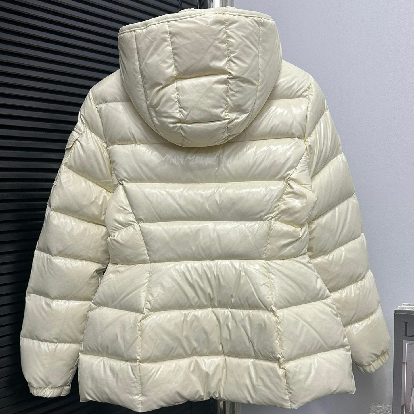(PRE-ORDER) MNCLR - WOMENS POCKET ARM COAT - CREAM