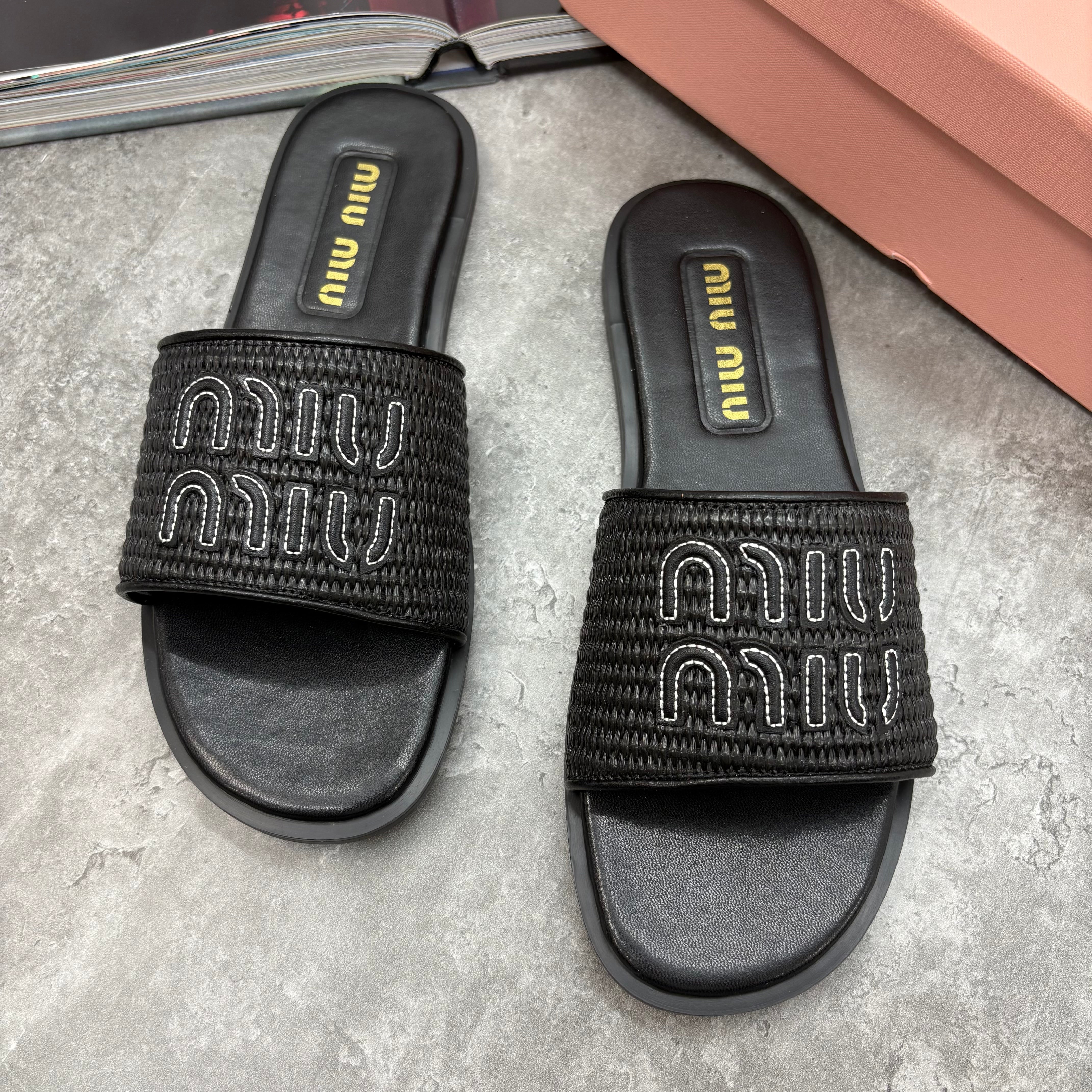 MM - WOMENS SLIDES - BLACK
