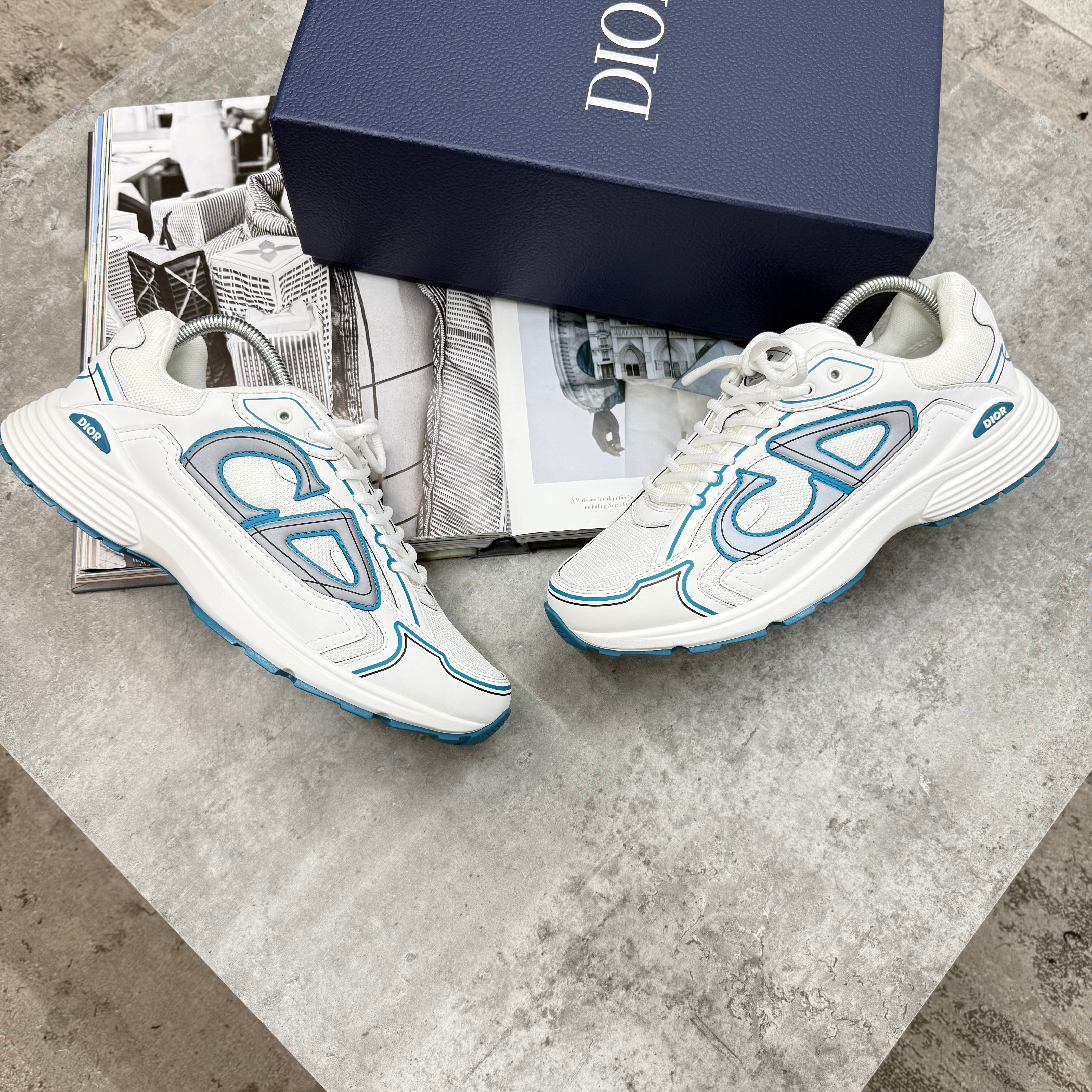 B30 - TRAINER - WHITE/BLUE