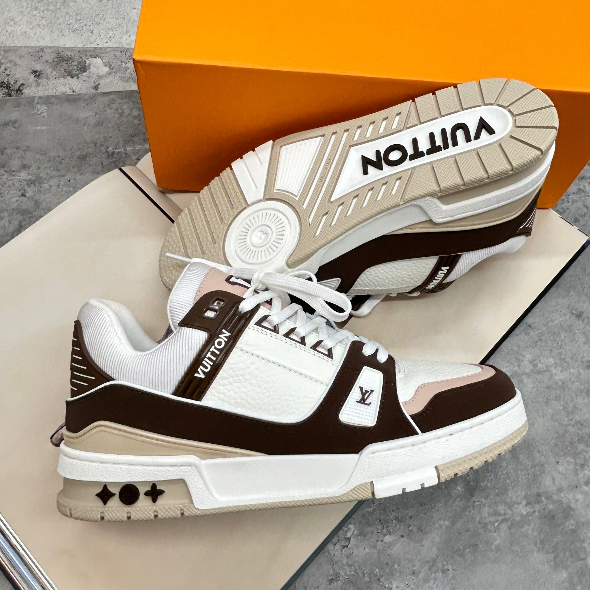 (PRE-ORDER) LVE - TRAINERS - BROWN/WHITE