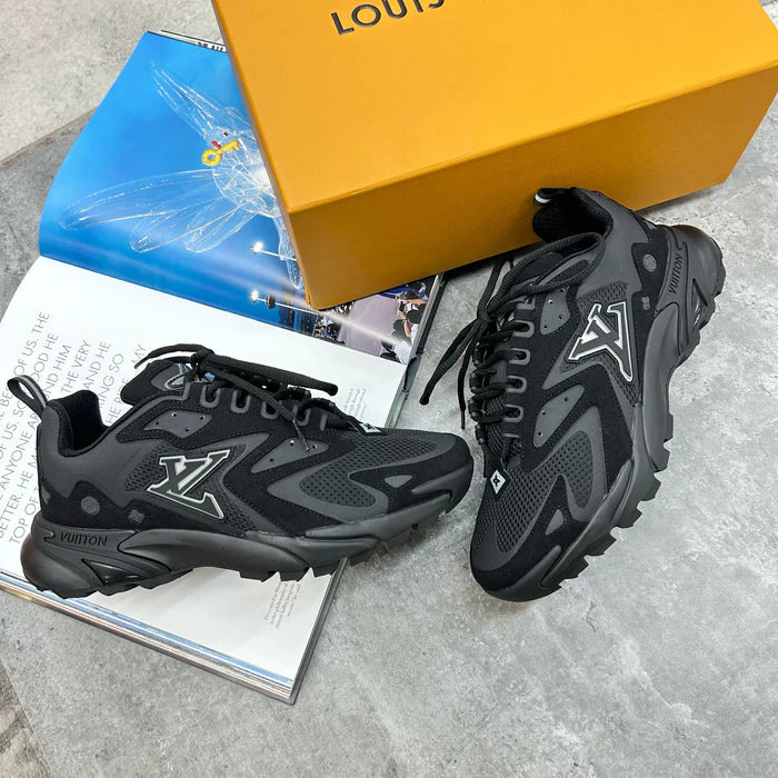LVE TACTIC TRAINER - BLACK