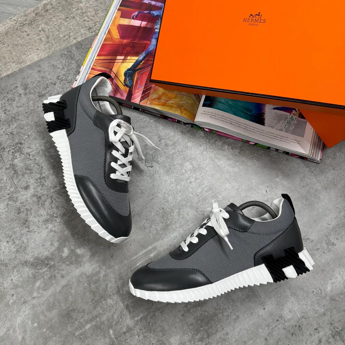 (PRE-ORDER) HMES - TRAINERS - BLACK/GRAY