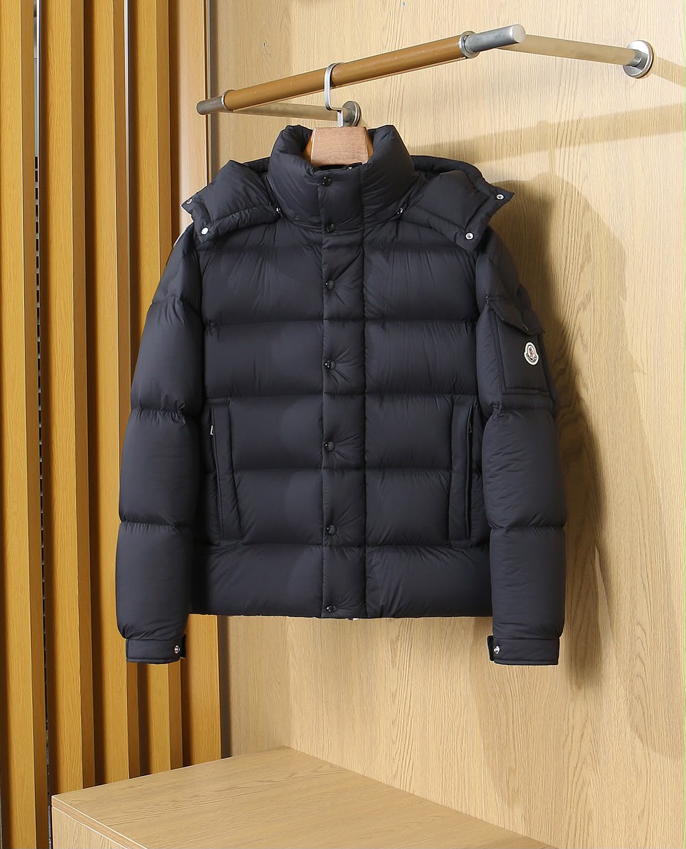 MNCLR PUFF COAT LOGO BLACK - (PRE ORDER)