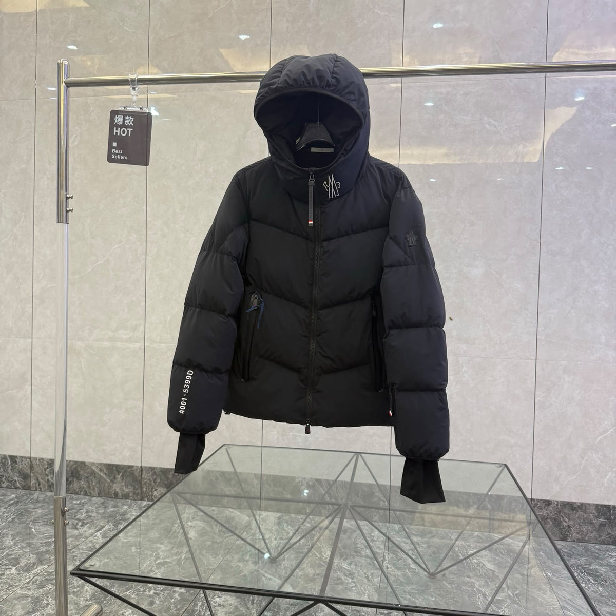 MNCLR PUFF COAT FRONT LOGO BLACK - (PRE ORDER)