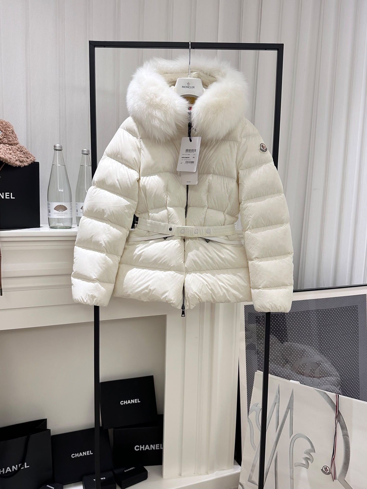 MNCLR FUR BELTED PUFFER ALL WHITE - (PRE ORDER)