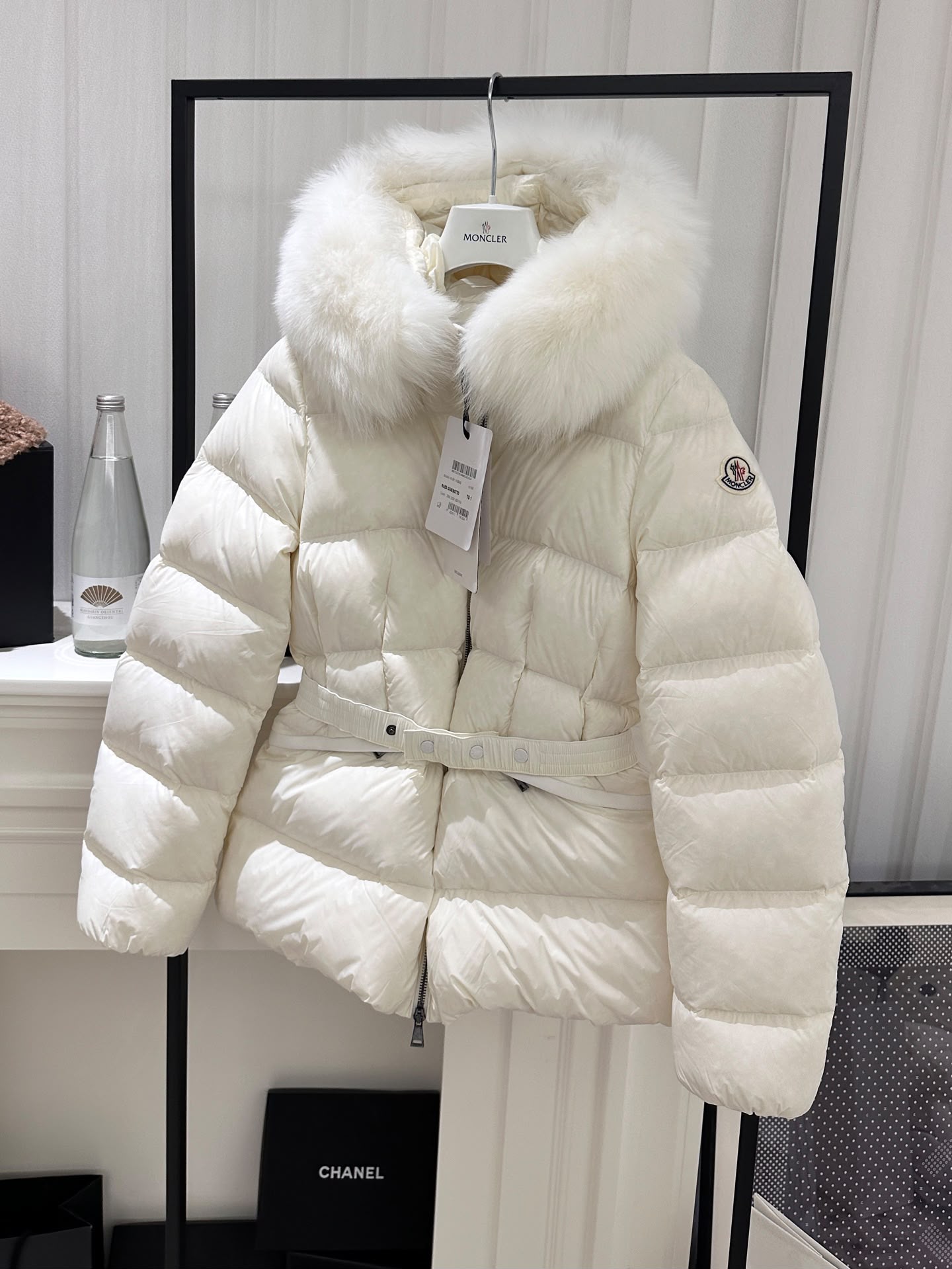 MNCLR FUR BELTED PUFFER ALL WHITE - (PRE ORDER)